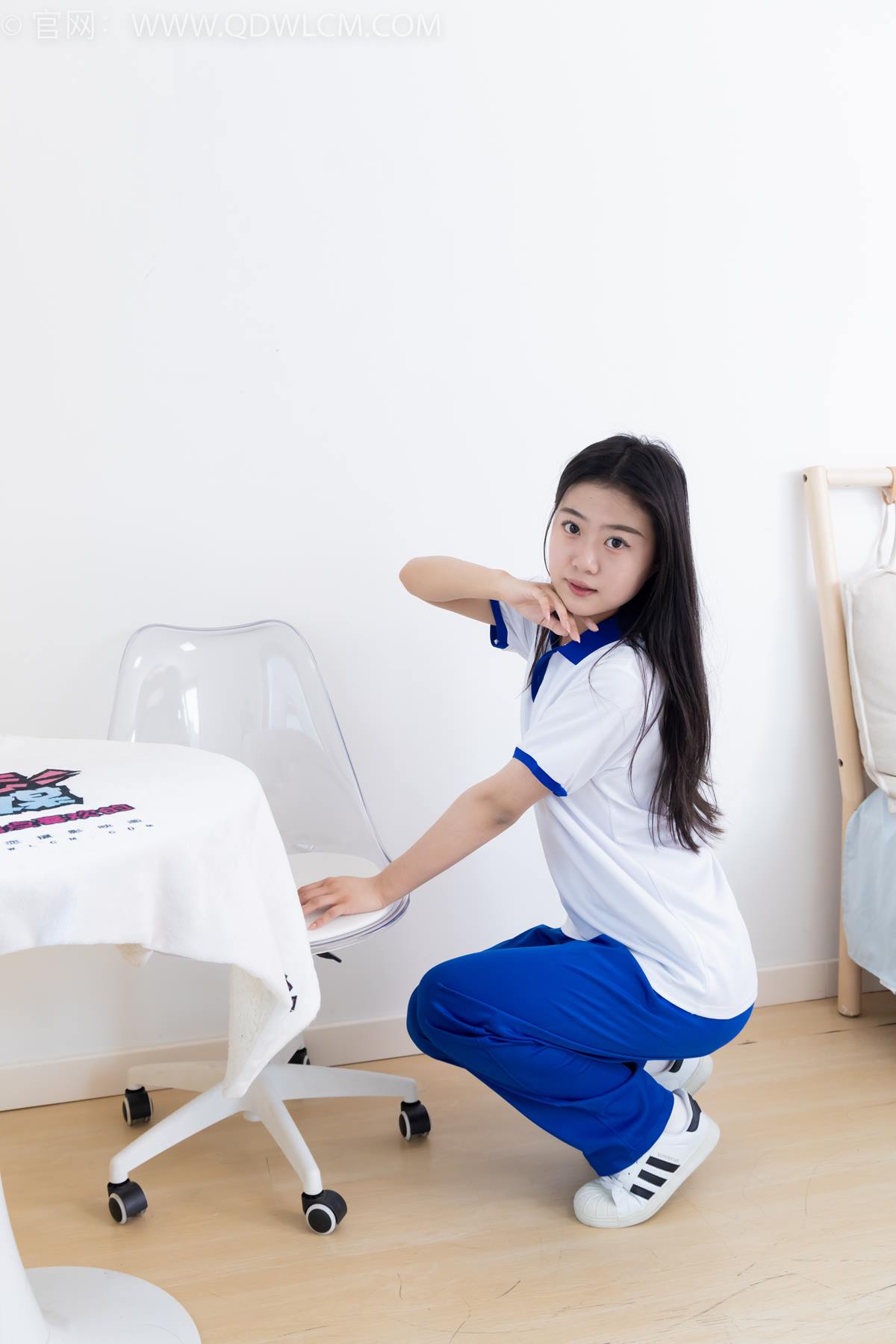 图片[31]-物恋传媒 NO.2368 芋头-板鞋、白棉袜、裸足[126P] – 速更版-美库