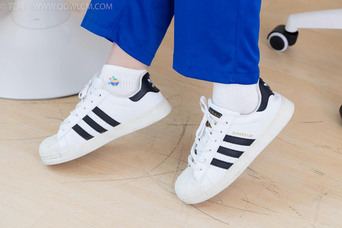 图片[87]-物恋传媒 NO.2368 芋头-板鞋、白棉袜、裸足[126P] – 速更版-美库