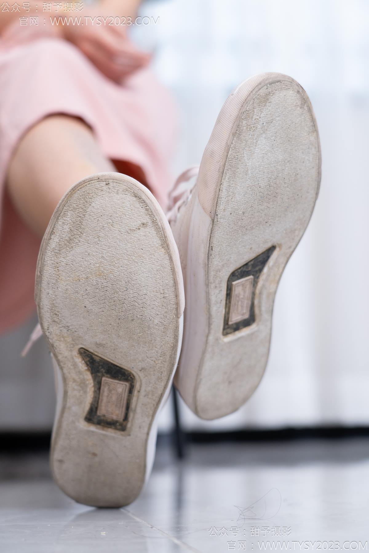 图片[11]-甜予摄影 NO.186 娃娃-帆布鞋、白棉袜、裸足[97P] – 速更版-美库