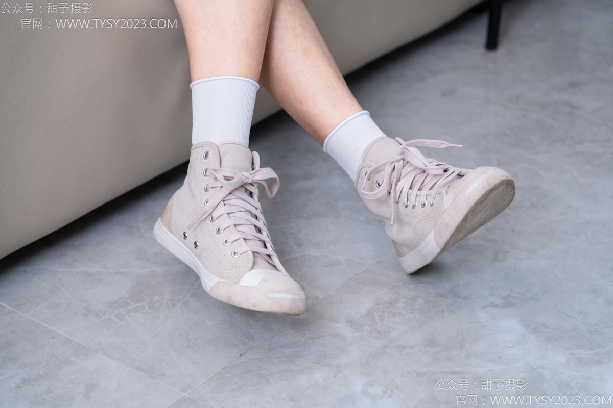 图片[73]-甜予摄影 NO.186 娃娃-帆布鞋、白棉袜、裸足[97P] – 速更版-美库