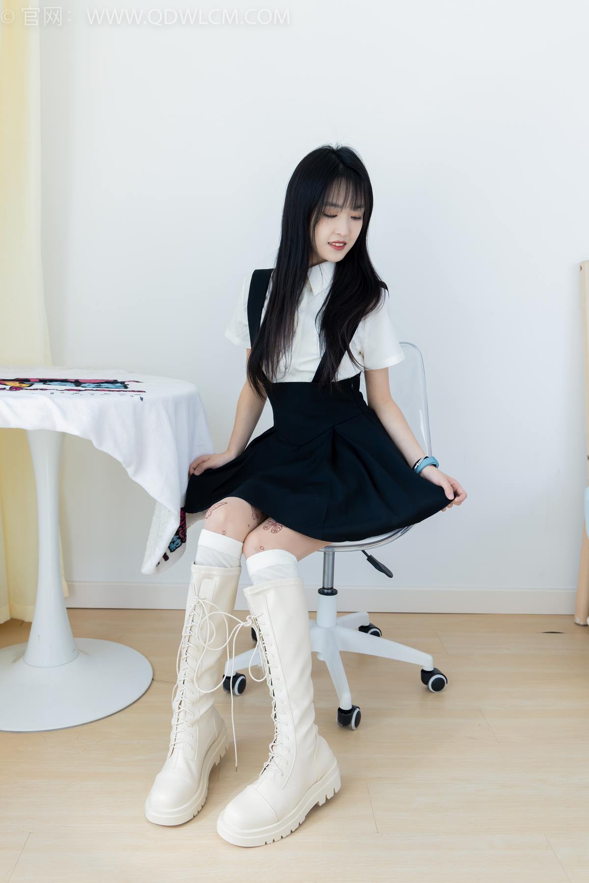 图片[18]-物恋传媒 NO.2369 嘉木-长靴、长筒小腿白棉袜、蝴蝶薄肉丝[156P] – 速更版-美库