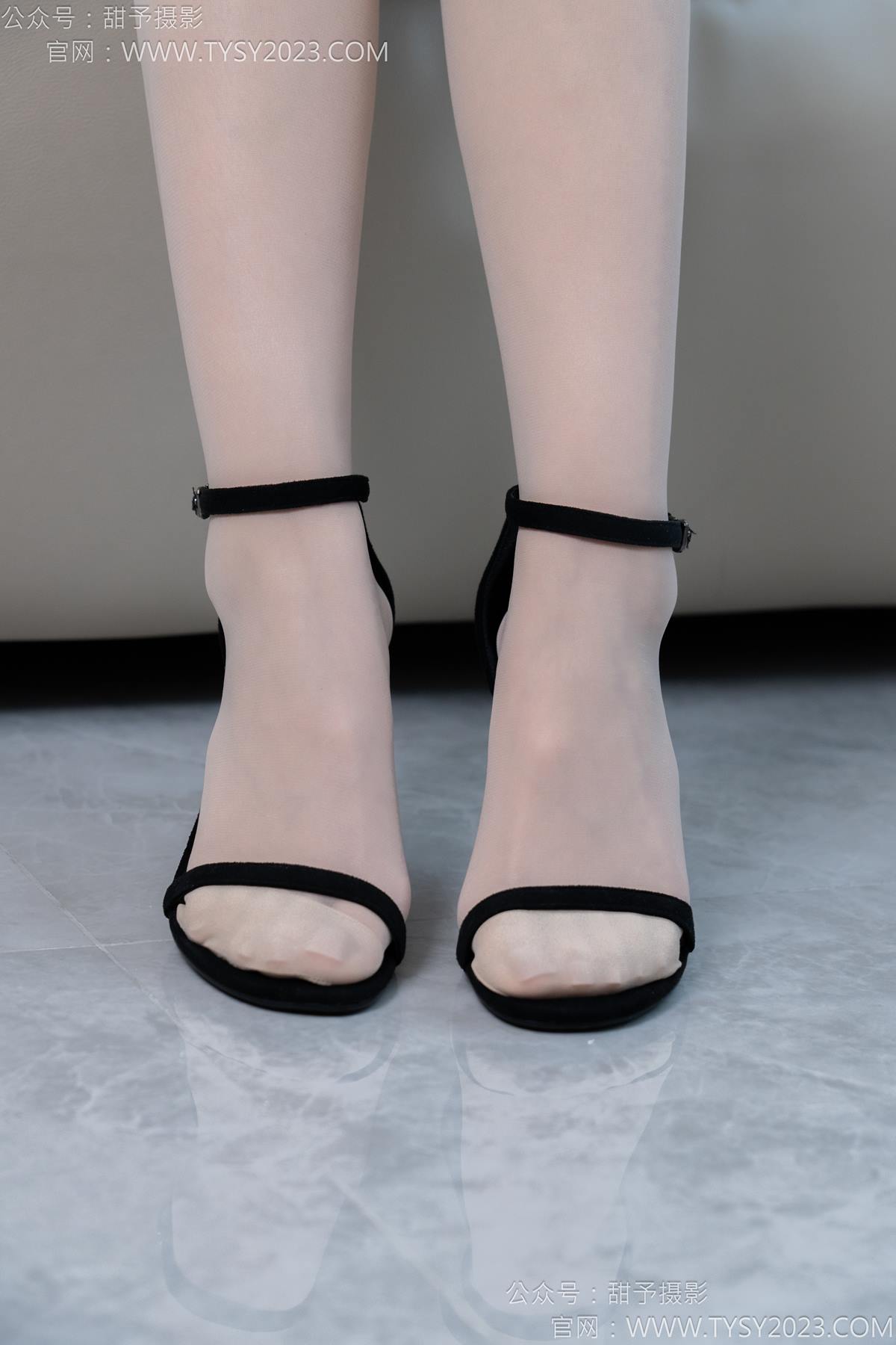 图片[99]-甜予摄影 NO.188 贝壳-透明高跟、高跟鞋、薄肉丝、薄黑丝、裸足[108P] – 速更版-美库