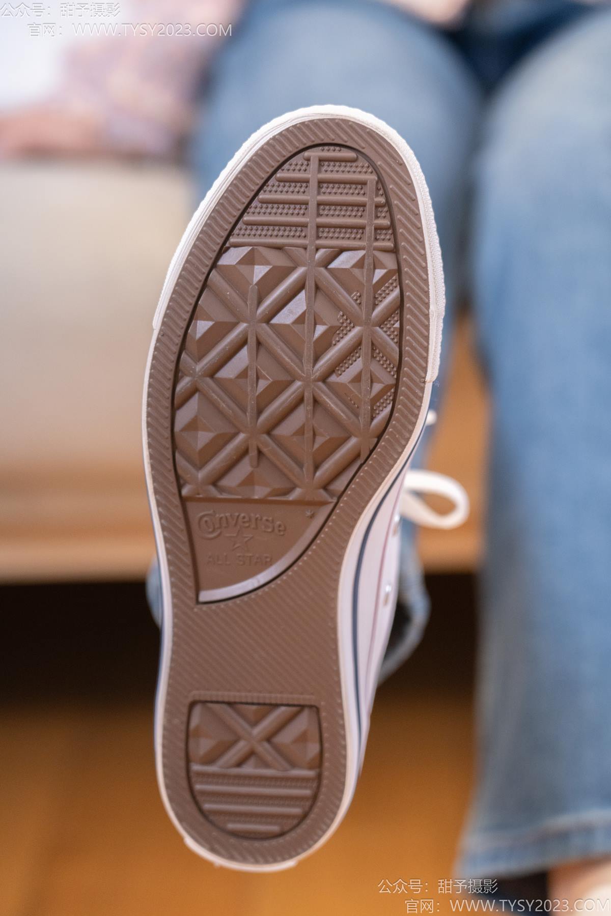 图片[12]-甜予摄影 NO.189 璇璇-帆布鞋、裸足、抖腿剧情[90P] – 速更版-美库