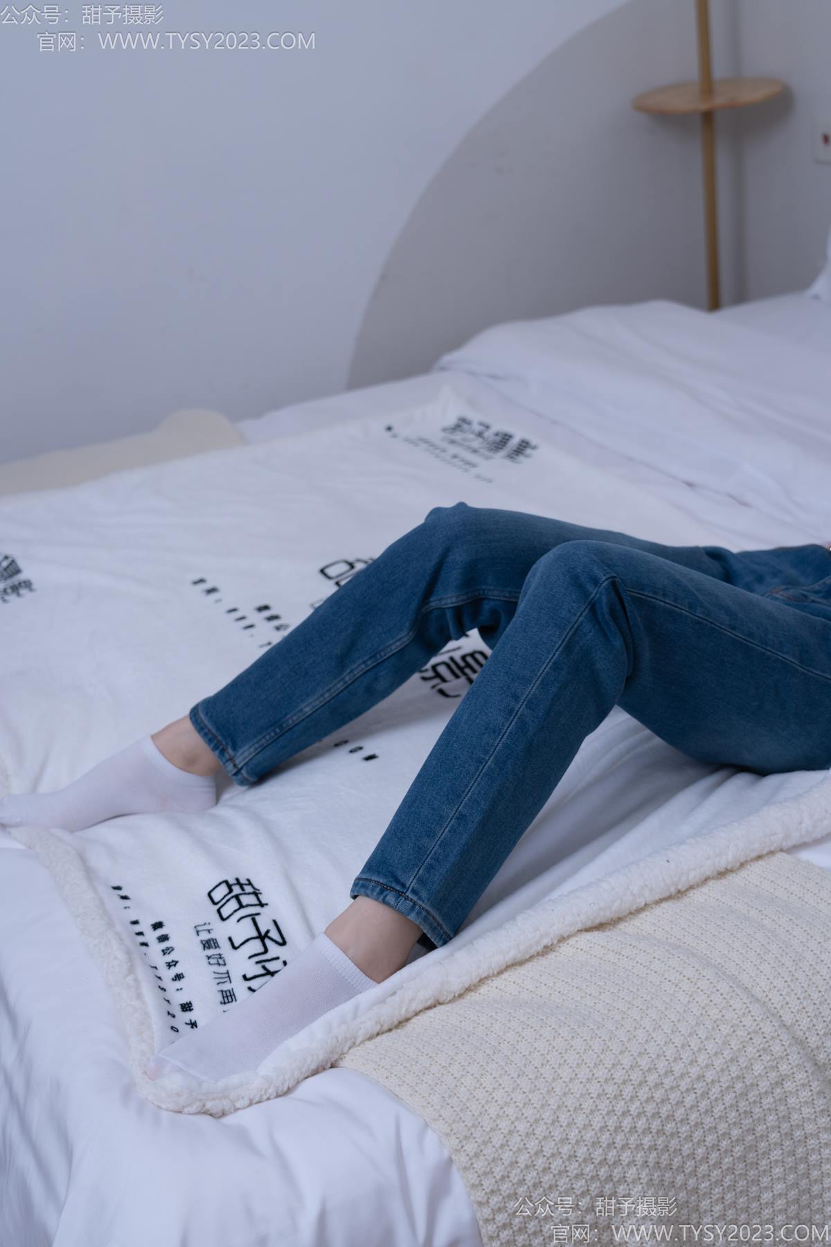 图片[13]-甜予摄影 NO.189 璇璇-帆布鞋、裸足、抖腿剧情[90P] – 速更版-美库