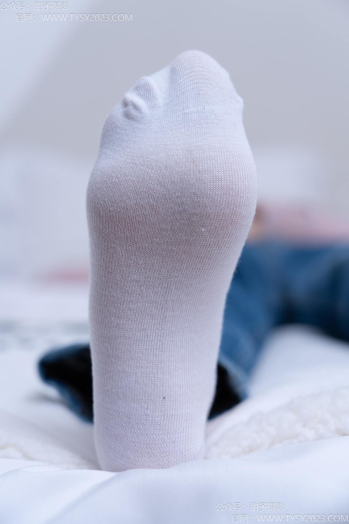 图片[16]-甜予摄影 NO.189 璇璇-帆布鞋、裸足、抖腿剧情[90P] – 速更版-美库