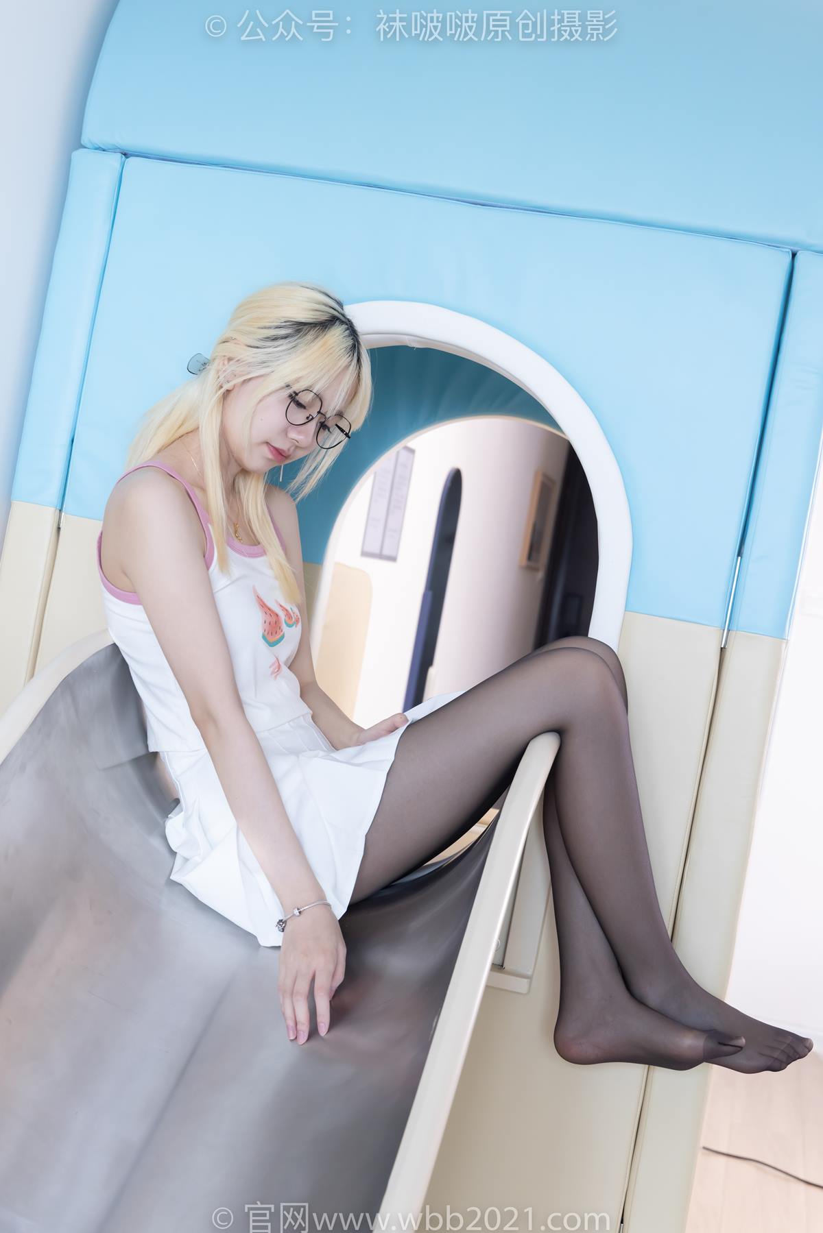 图片[13]-[BoBoSocks袜啵啵]NO.558 小甜豆-帆布鞋、黑丝、裸足[126P] – 速更版-美库