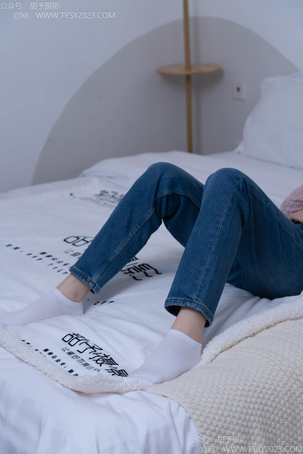 图片[23]-甜予摄影 NO.189 璇璇-帆布鞋、裸足、抖腿剧情[90P] – 速更版-美库