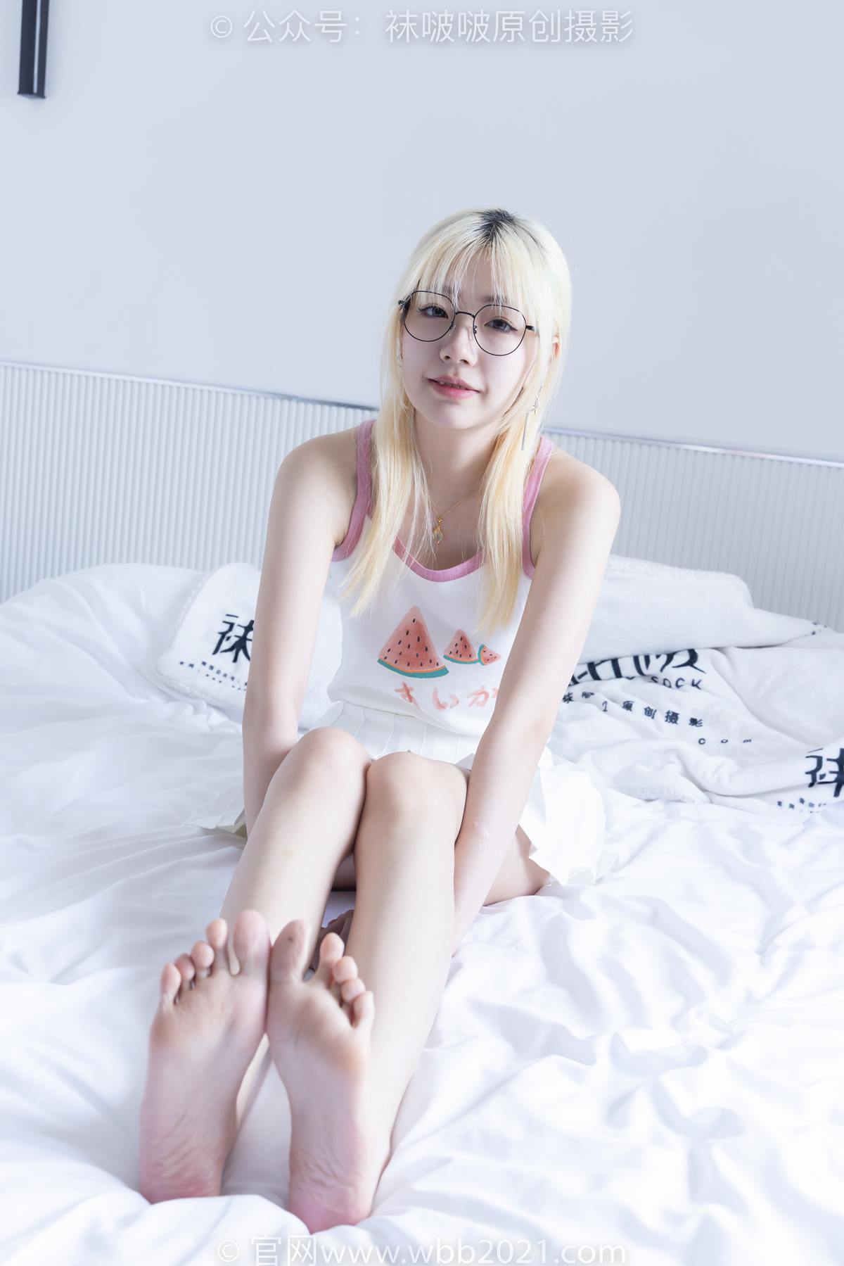 图片[23]-[BoBoSocks袜啵啵]NO.558 小甜豆-帆布鞋、黑丝、裸足[126P] – 速更版-美库