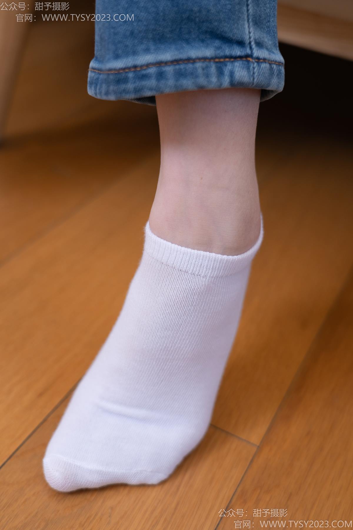 图片[40]-甜予摄影 NO.189 璇璇-帆布鞋、裸足、抖腿剧情[90P] – 速更版-美库