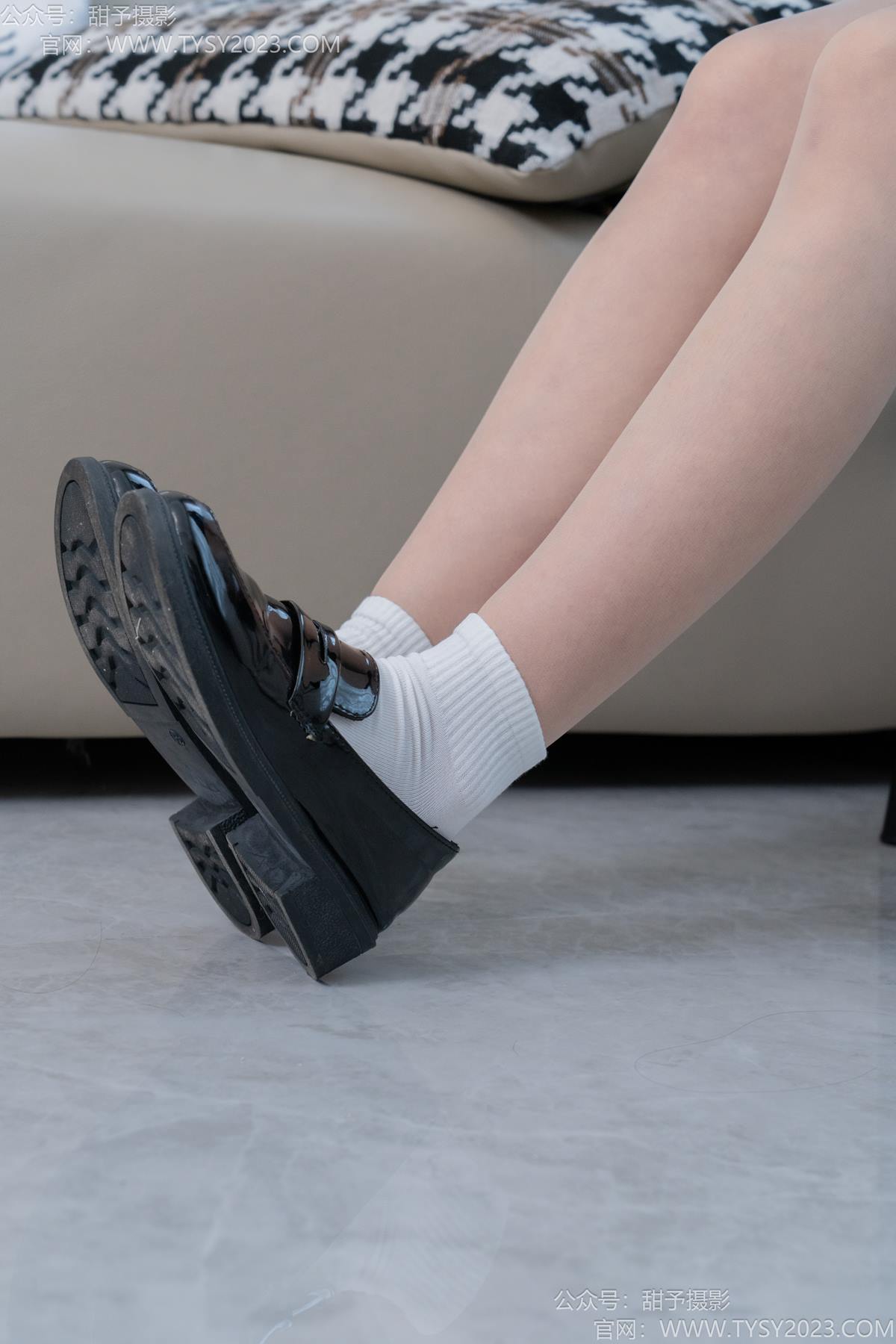 图片[13]-甜予摄影 NO.191 贝壳-皮鞋、白棉袜、薄肉丝[111P] – 速更版-美库