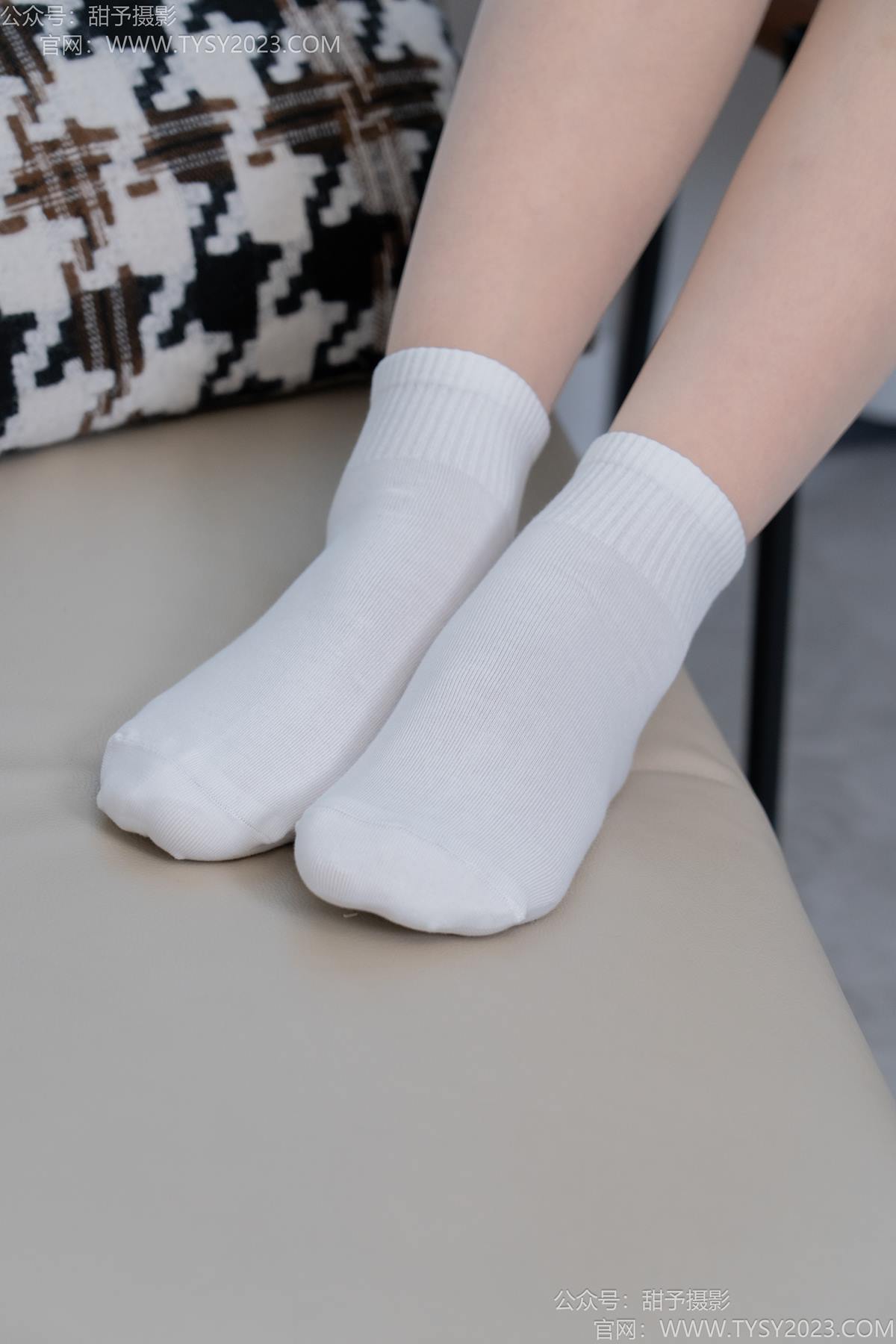 图片[35]-甜予摄影 NO.191 贝壳-皮鞋、白棉袜、薄肉丝[111P] – 速更版-美库