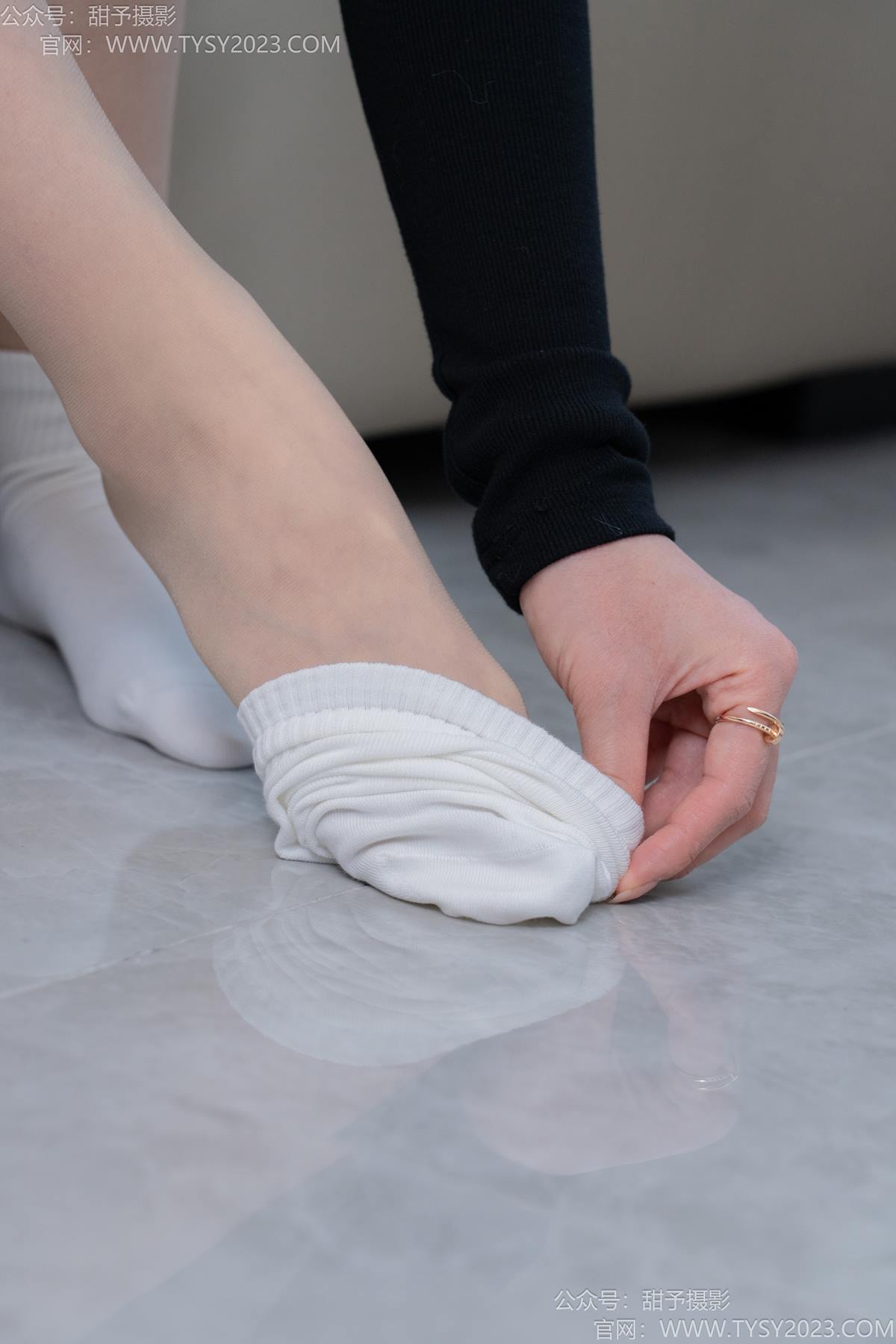 图片[39]-甜予摄影 NO.191 贝壳-皮鞋、白棉袜、薄肉丝[111P] – 速更版-美库