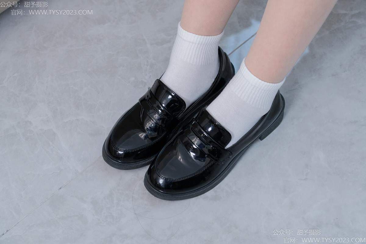 图片[77]-甜予摄影 NO.191 贝壳-皮鞋、白棉袜、薄肉丝[111P] – 速更版-美库