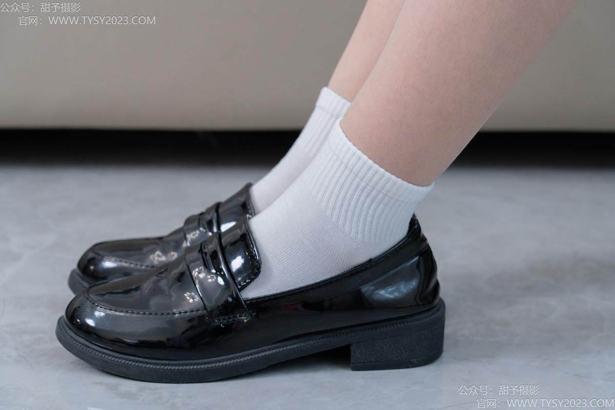 图片[81]-甜予摄影 NO.191 贝壳-皮鞋、白棉袜、薄肉丝[111P] – 速更版-美库