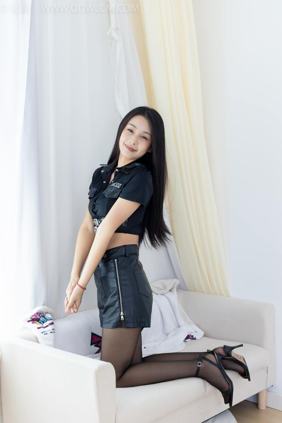 图片[12]-物恋传媒 NO.2374 岚岚-高跟凉鞋、薄黑丝脚尖透明款、肚子疼揉肚子剧情[106P] – 速更版-美库