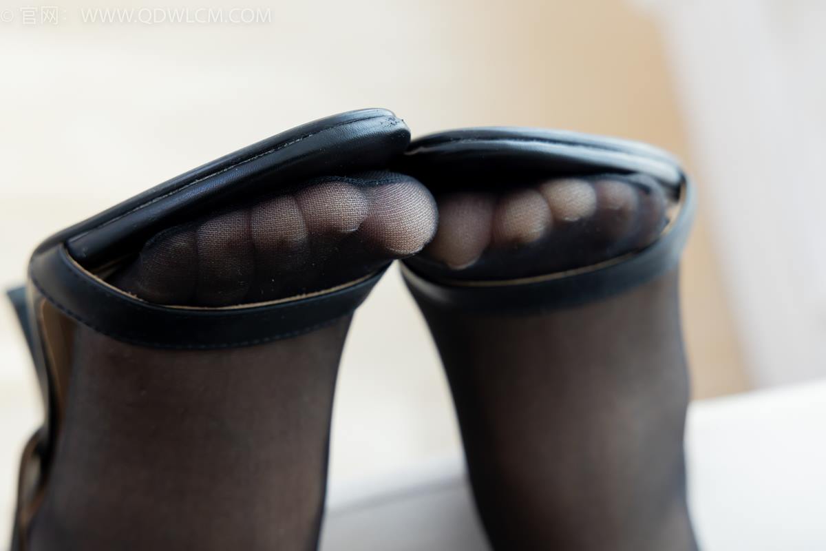 图片[98]-物恋传媒 NO.2374 岚岚-高跟凉鞋、薄黑丝脚尖透明款、肚子疼揉肚子剧情[106P] – 速更版-美库