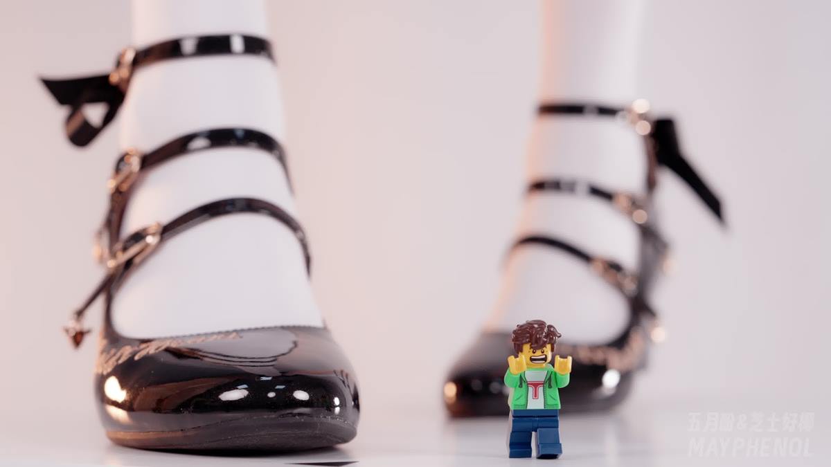 图片[15]-芝士好椰 NO.064 – 一次看够五双巨大鞋底材质[14P] – 速更版-美库