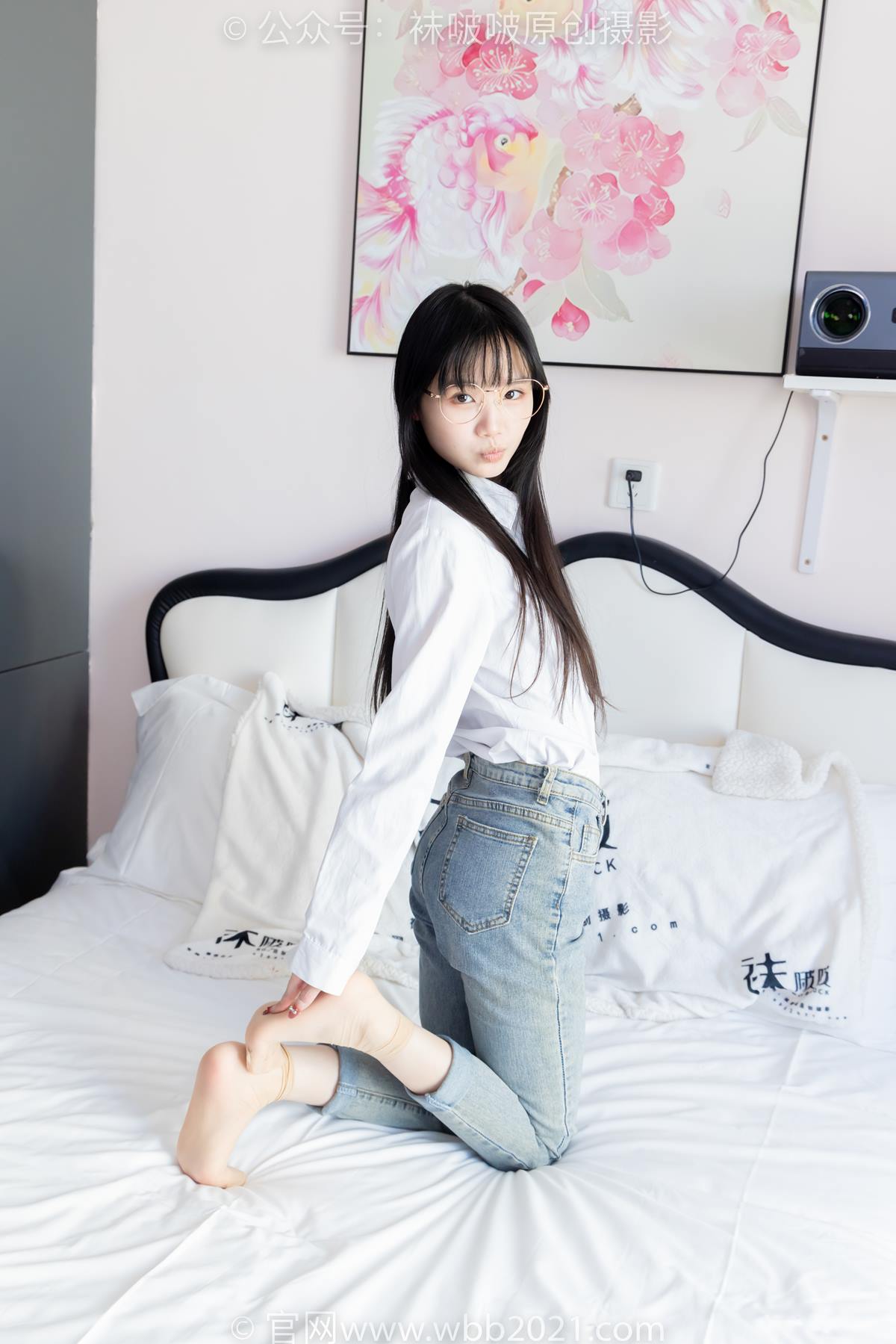 图片[11]-[BoBoSocks袜啵啵]NO.559 甜甜圈-高跟鞋、短肉丝、垫脚半蹲半脱袜子剧情[106P] – 速更版-美库