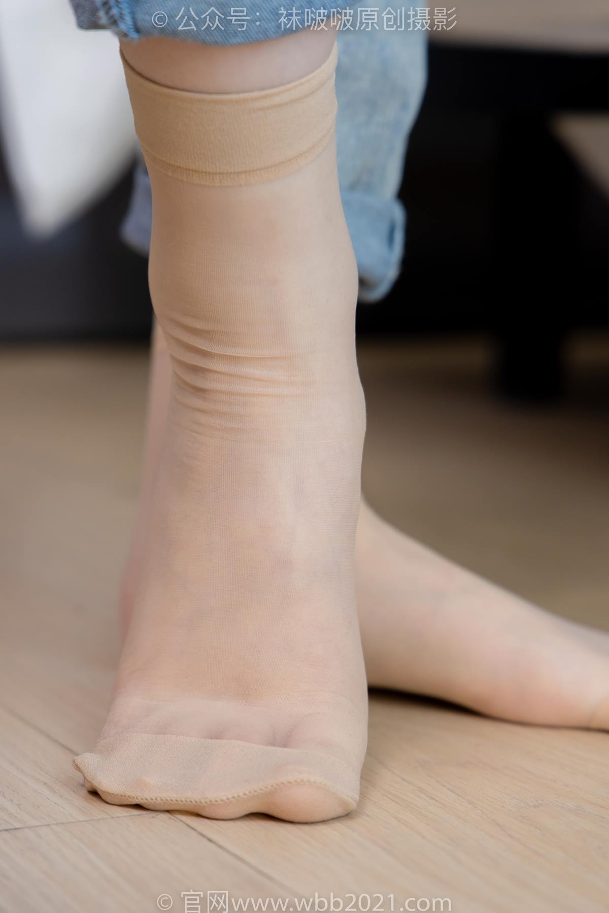 图片[50]-[BoBoSocks袜啵啵]NO.559 甜甜圈-高跟鞋、短肉丝、垫脚半蹲半脱袜子剧情[106P] – 速更版-美库