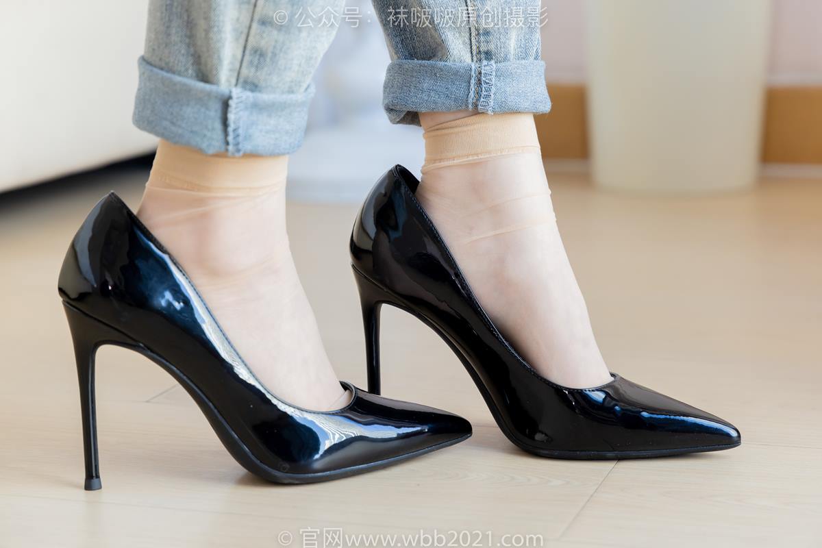 图片[82]-[BoBoSocks袜啵啵]NO.559 甜甜圈-高跟鞋、短肉丝、垫脚半蹲半脱袜子剧情[106P] – 速更版-美库