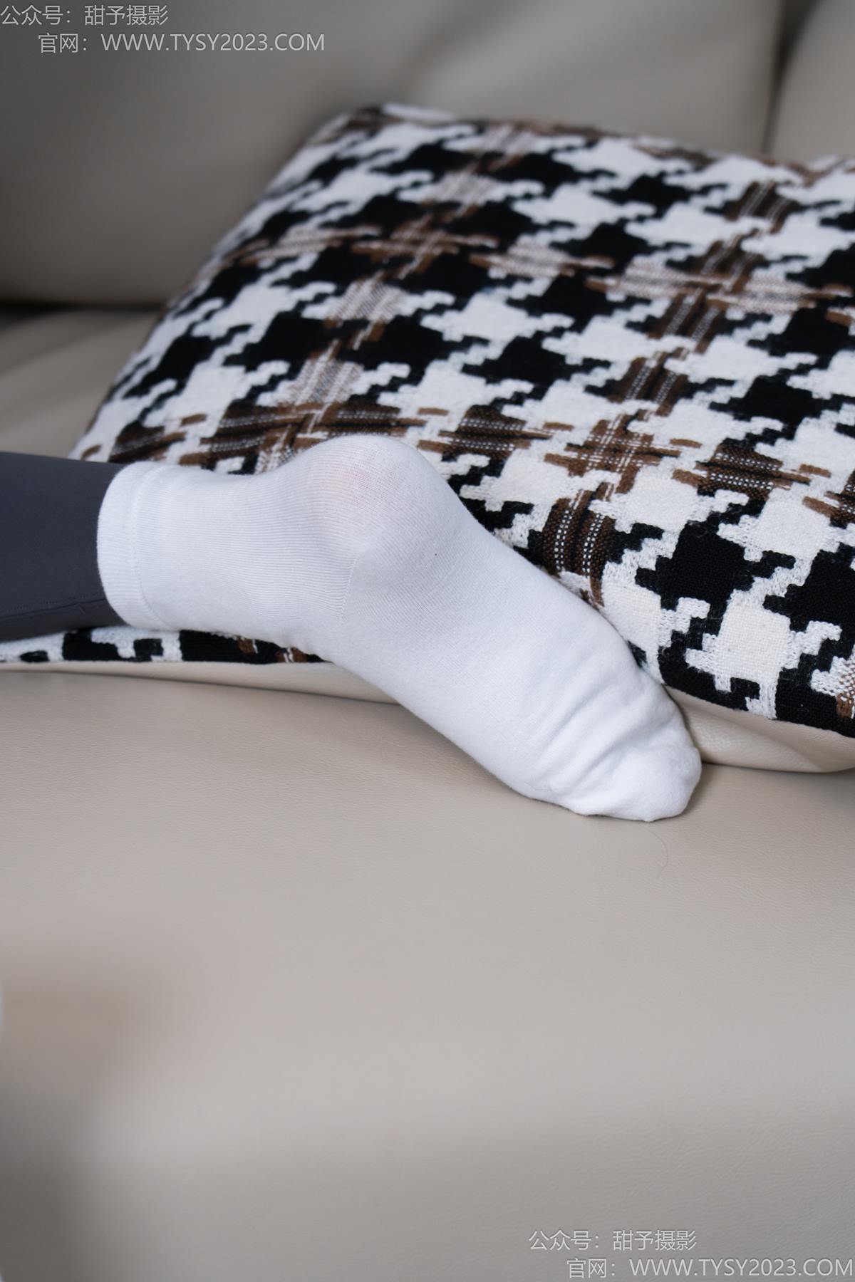 图片[10]-甜予摄影 NO.192 澜澜-高跟鞋、白棉袜、裸足[104P] – 速更版-美库