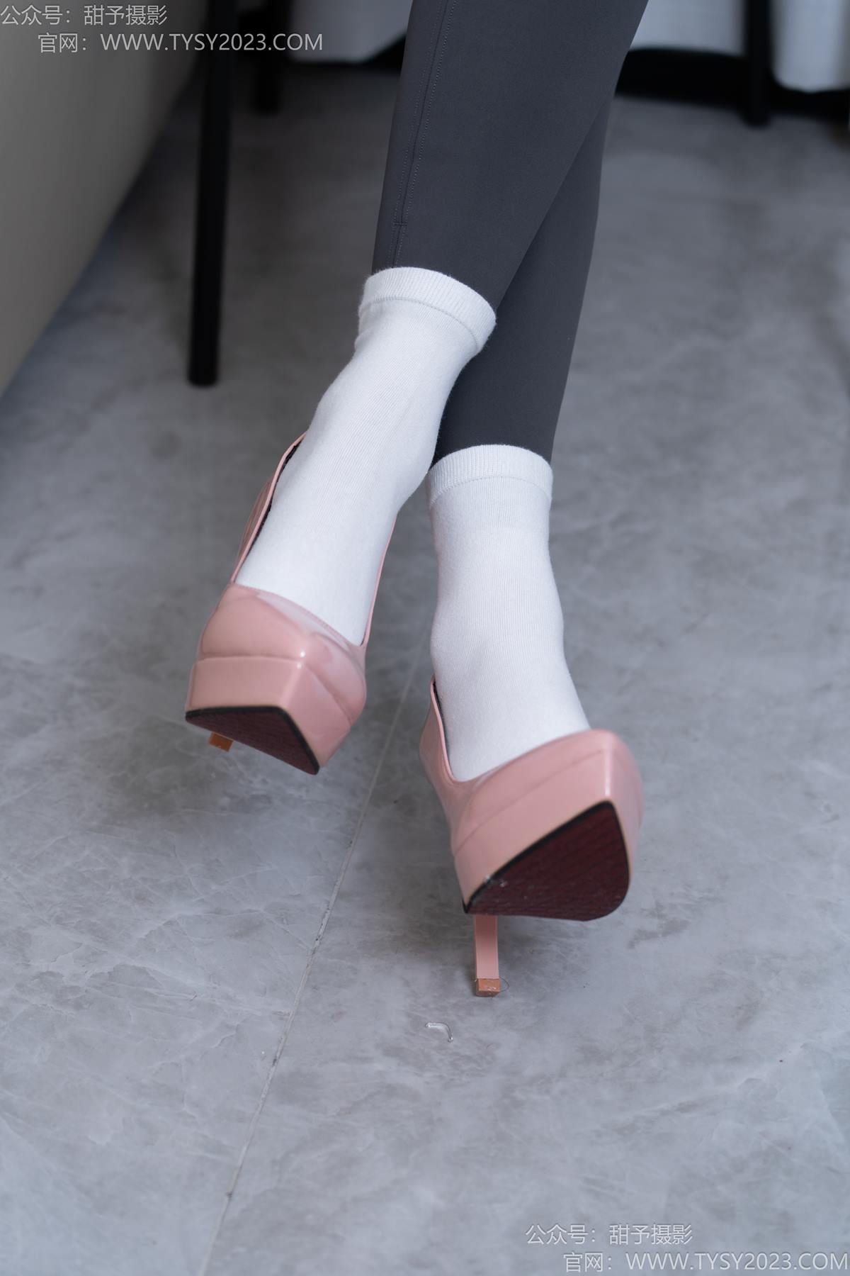 图片[35]-甜予摄影 NO.192 澜澜-高跟鞋、白棉袜、裸足[104P] – 速更版-美库