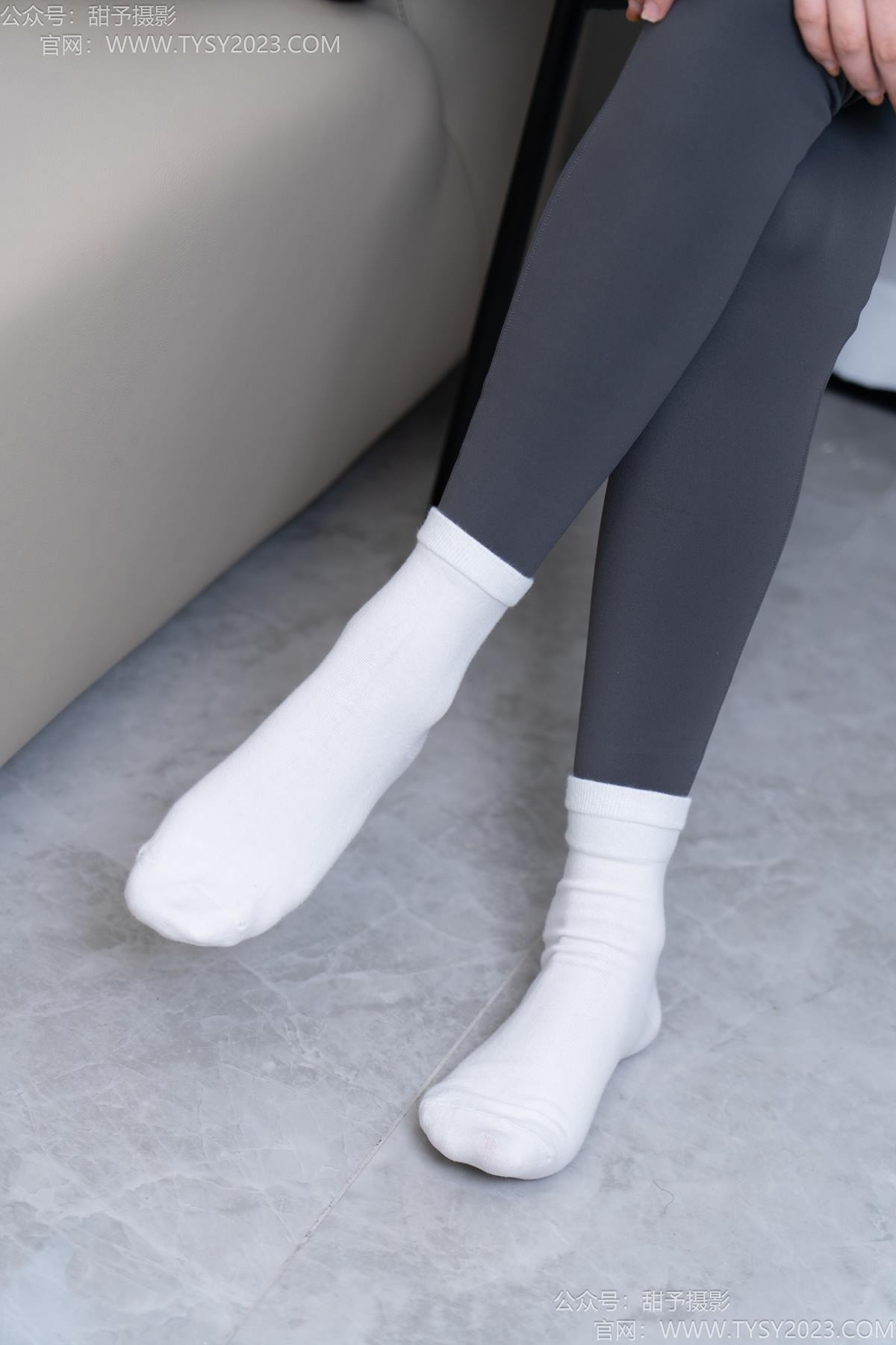 图片[44]-甜予摄影 NO.192 澜澜-高跟鞋、白棉袜、裸足[104P] – 速更版-美库