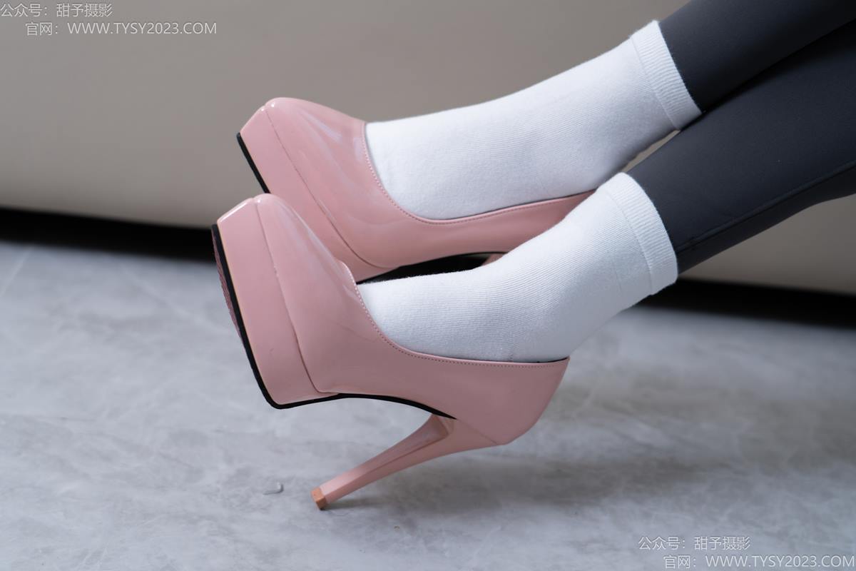 图片[77]-甜予摄影 NO.192 澜澜-高跟鞋、白棉袜、裸足[104P] – 速更版-美库