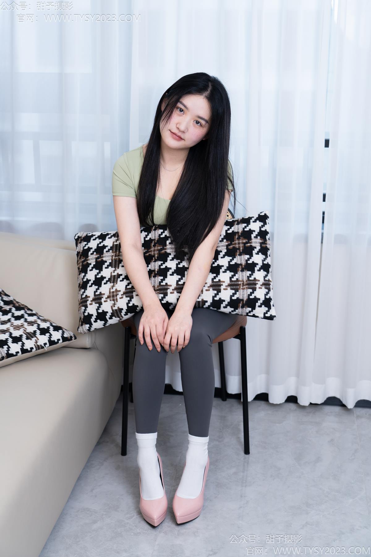 图片[101]-甜予摄影 NO.192 澜澜-高跟鞋、白棉袜、裸足[104P] – 速更版-美库