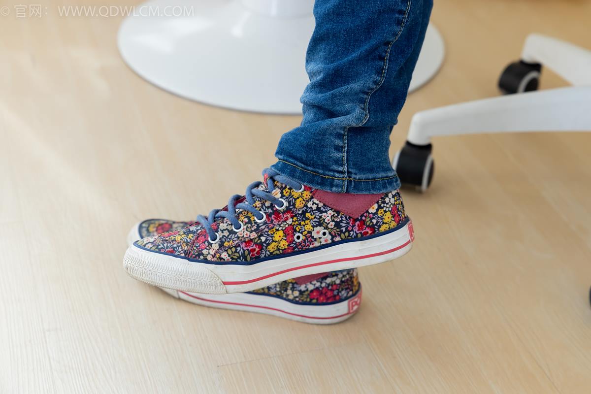 图片[78]-物恋传媒 NO.2379 闪闪-帆布鞋、白棉袜、厚白丝小腿袜、裸足[128P] – 速更版-美库