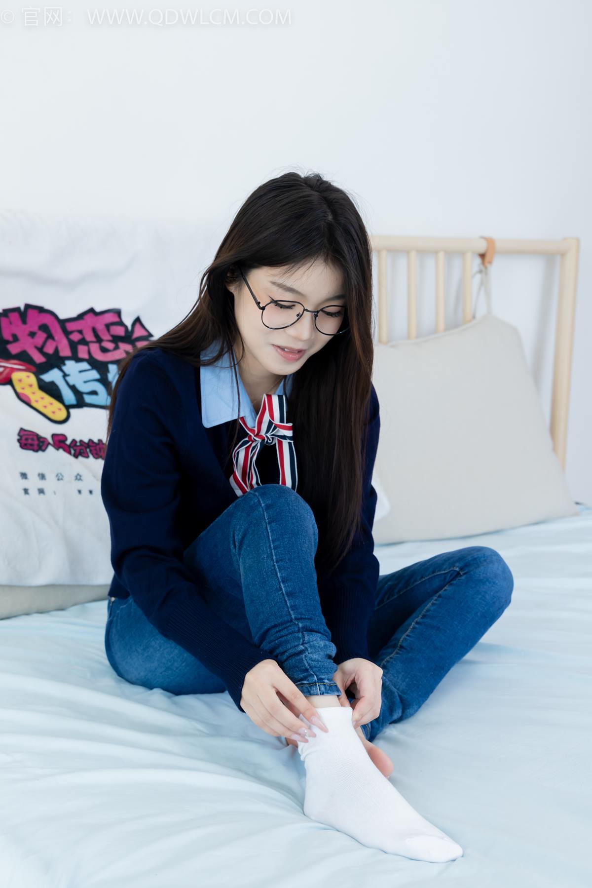 图片[122]-物恋传媒 NO.2379 闪闪-帆布鞋、白棉袜、厚白丝小腿袜、裸足[128P] – 速更版-美库