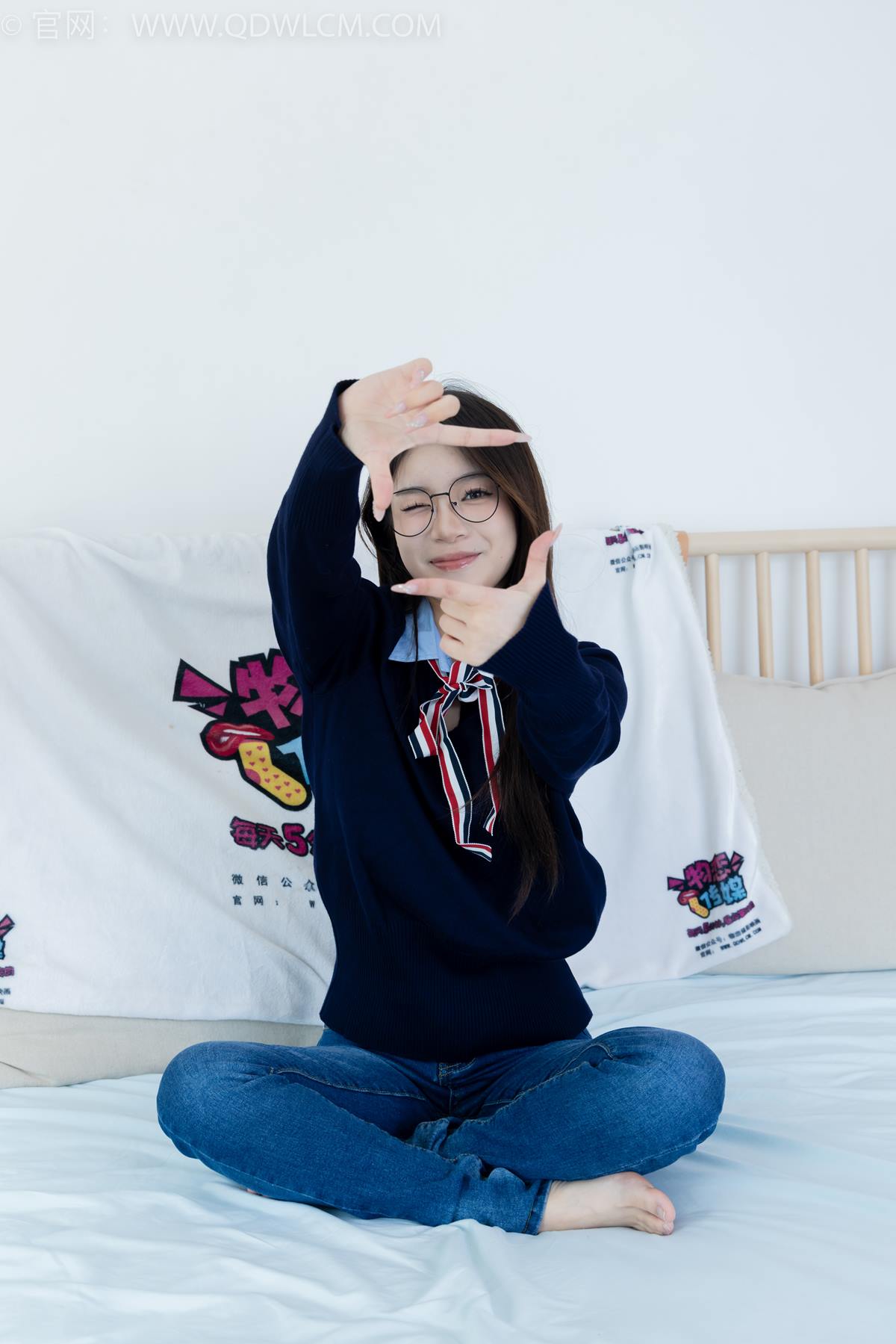 图片[123]-物恋传媒 NO.2379 闪闪-帆布鞋、白棉袜、厚白丝小腿袜、裸足[128P] – 速更版-美库