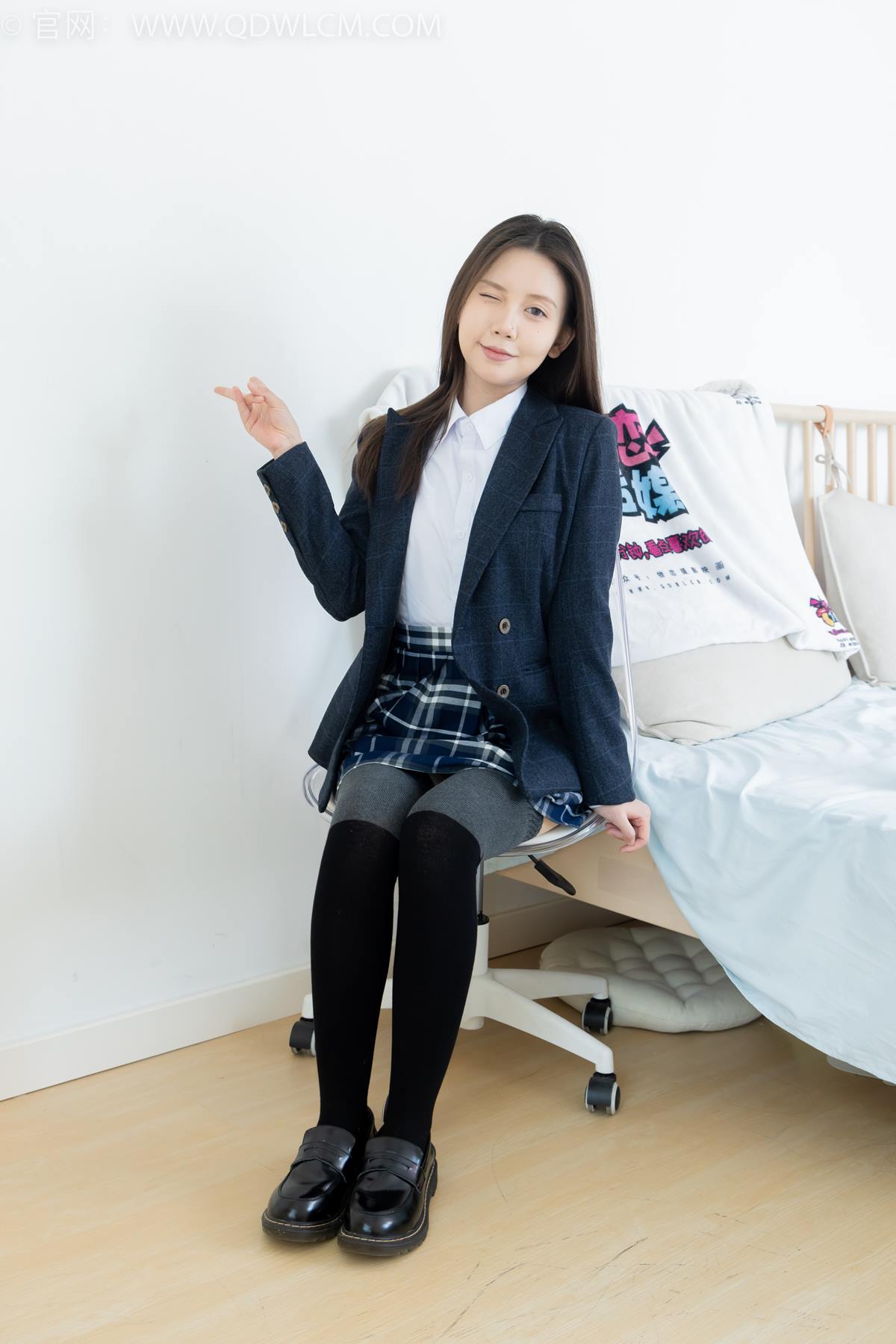 图片[17]-物恋传媒 NO.2380 小曦-jk制服、皮鞋、黑灰拼接过膝袜、厚肉丝[95P] – 速更版-美库