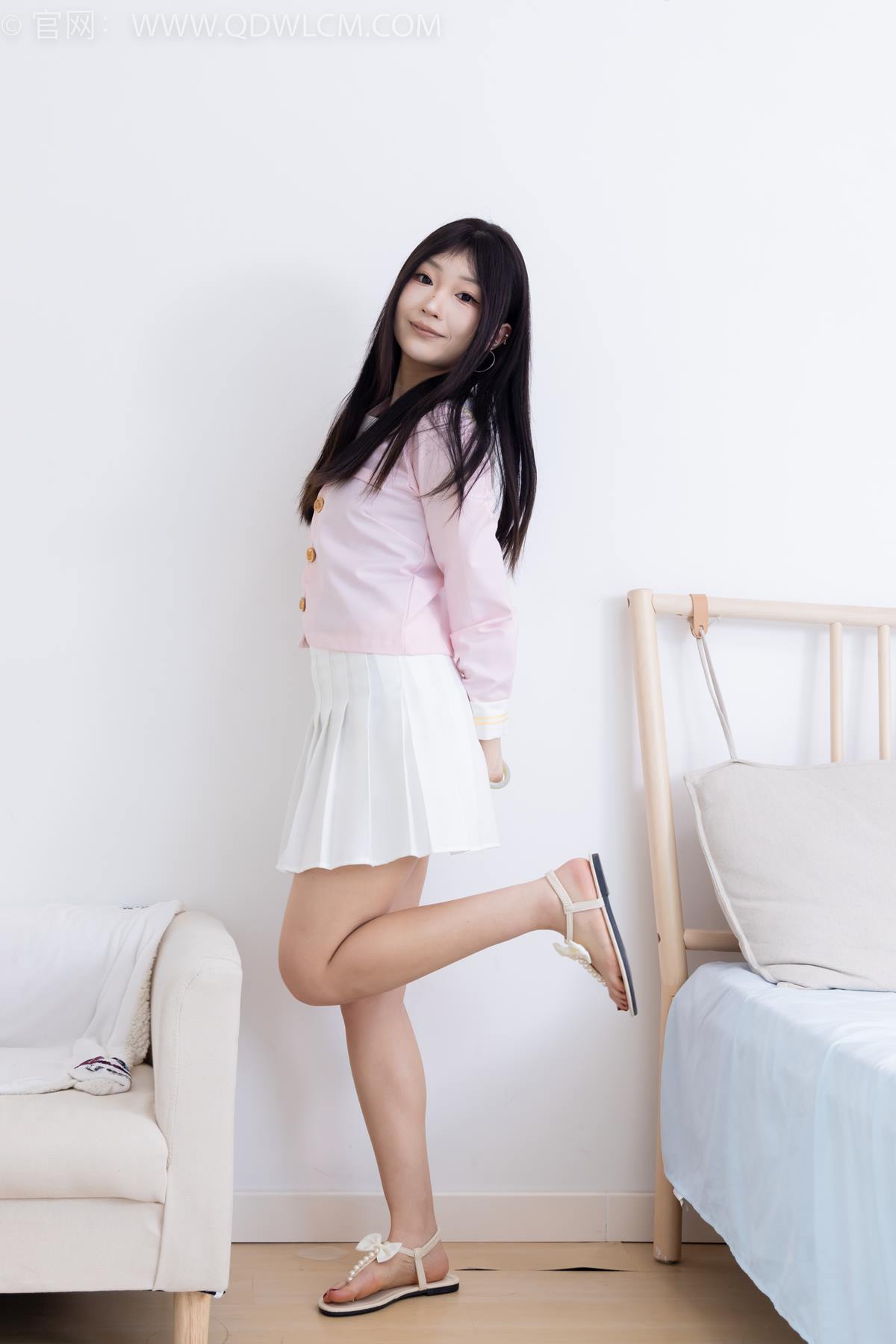 图片[25]-物恋传媒 NO.2382 嘟嘟-平底凉鞋、白船袜、裸足、jk制服、裸足[138P] – 速更版-美库