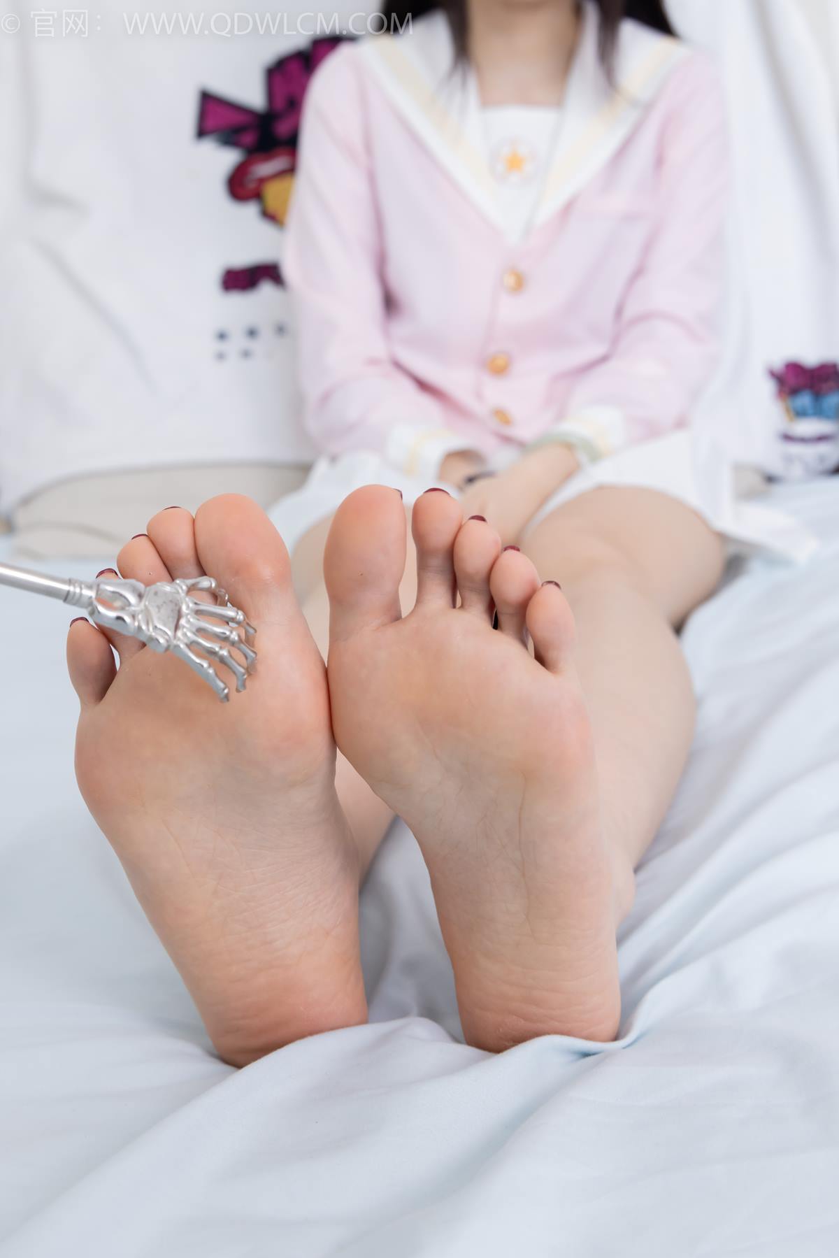 图片[101]-物恋传媒 NO.2382 嘟嘟-平底凉鞋、白船袜、裸足、jk制服、裸足[138P] – 速更版-美库