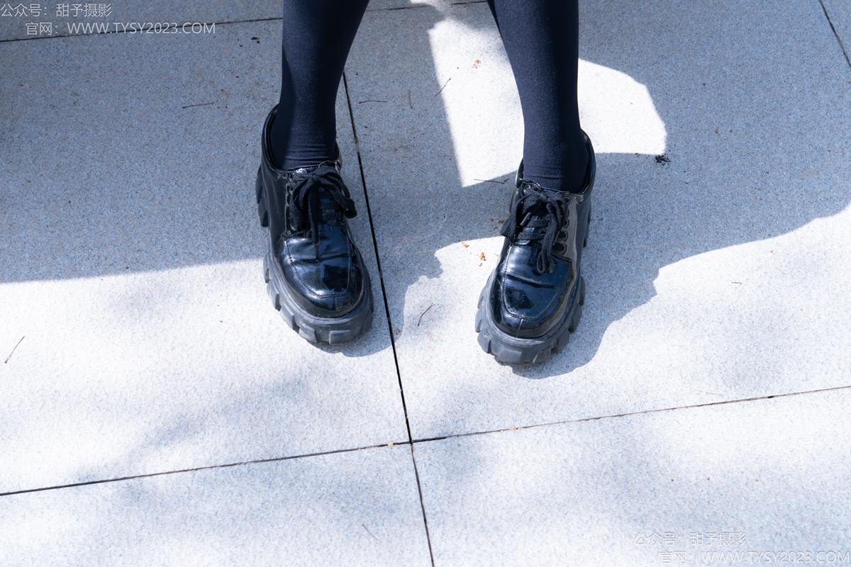 图片[36]-甜予摄影 NO.193 小甜桃-皮鞋、大腿袜、裸足[90P] – 速更版-美库