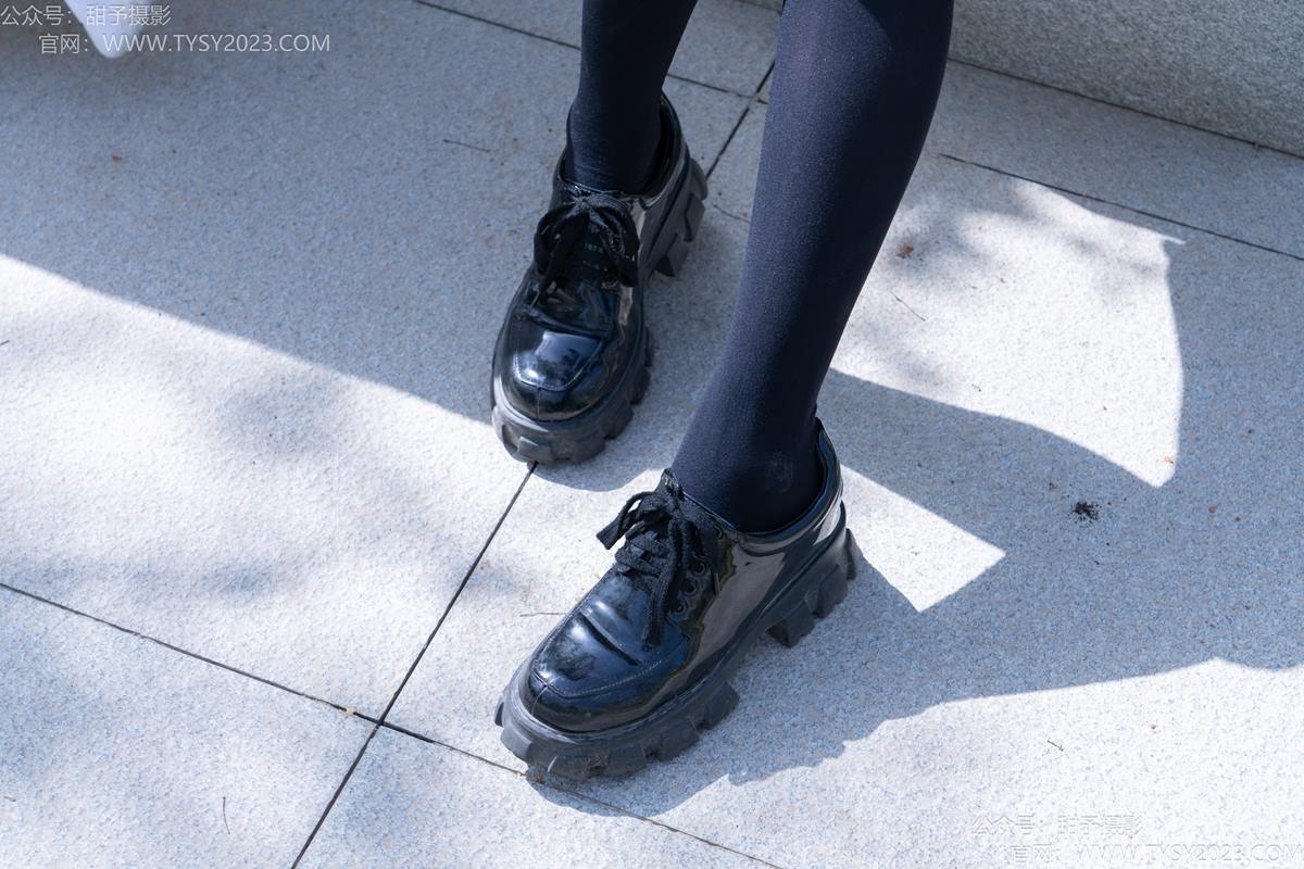 图片[37]-甜予摄影 NO.193 小甜桃-皮鞋、大腿袜、裸足[90P] – 速更版-美库