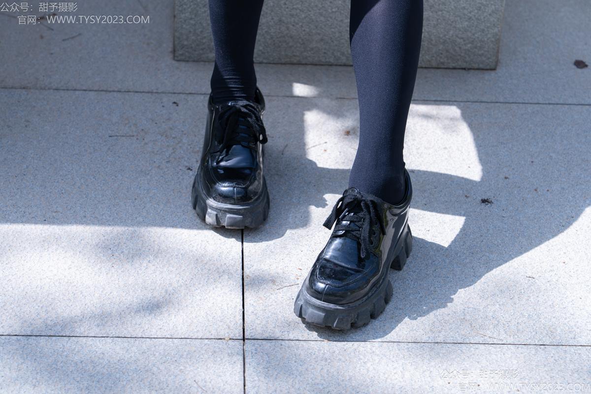 图片[43]-甜予摄影 NO.193 小甜桃-皮鞋、大腿袜、裸足[90P] – 速更版-美库