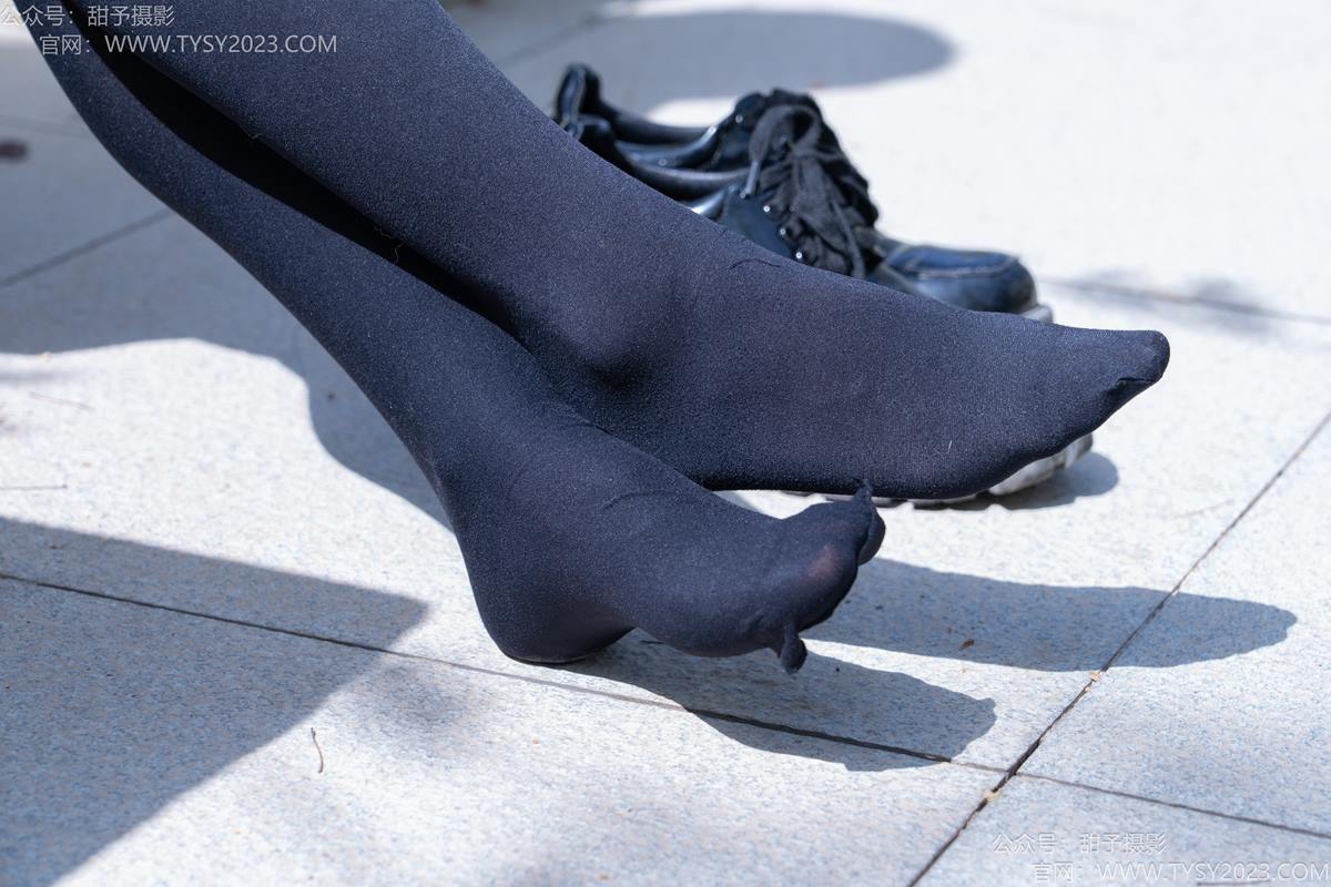 图片[51]-甜予摄影 NO.193 小甜桃-皮鞋、大腿袜、裸足[90P] – 速更版-美库