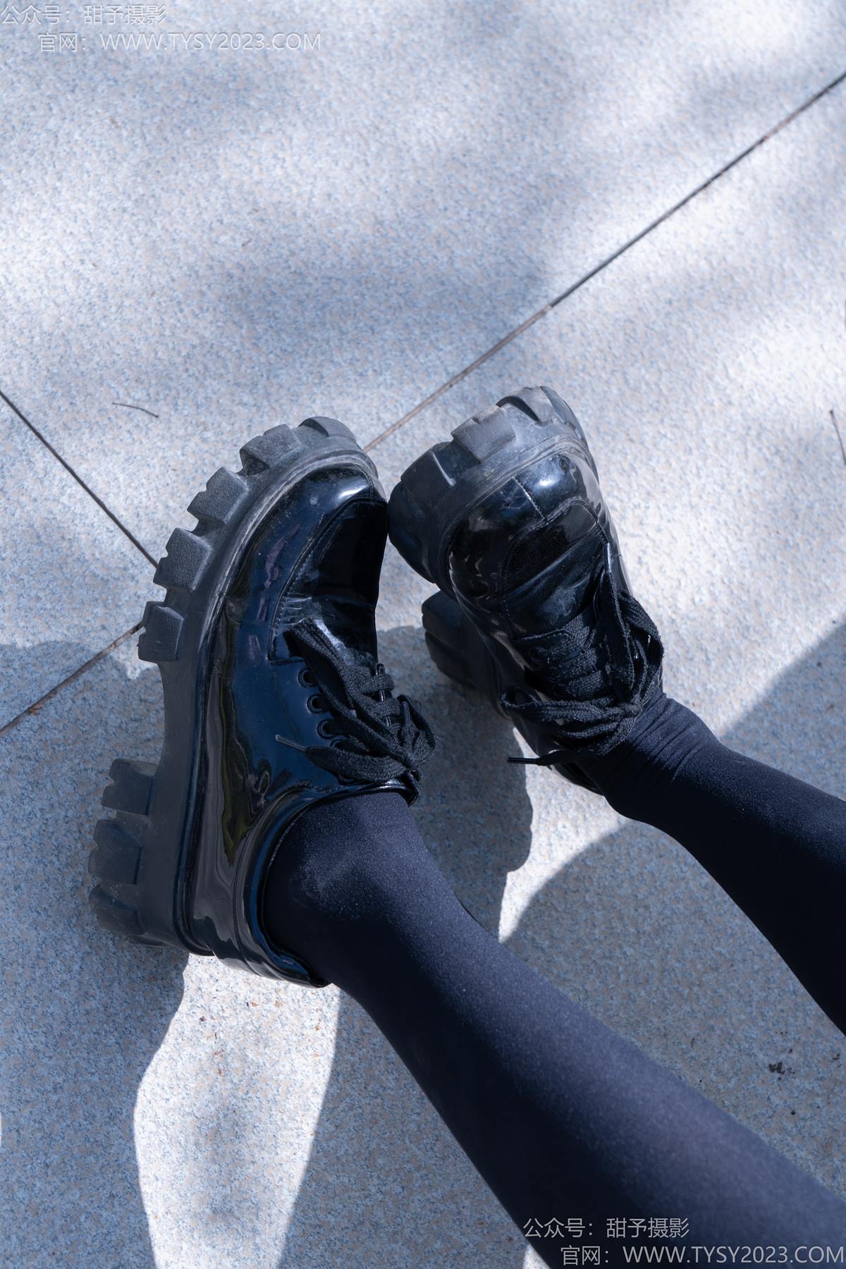 图片[87]-甜予摄影 NO.193 小甜桃-皮鞋、大腿袜、裸足[90P] – 速更版-美库