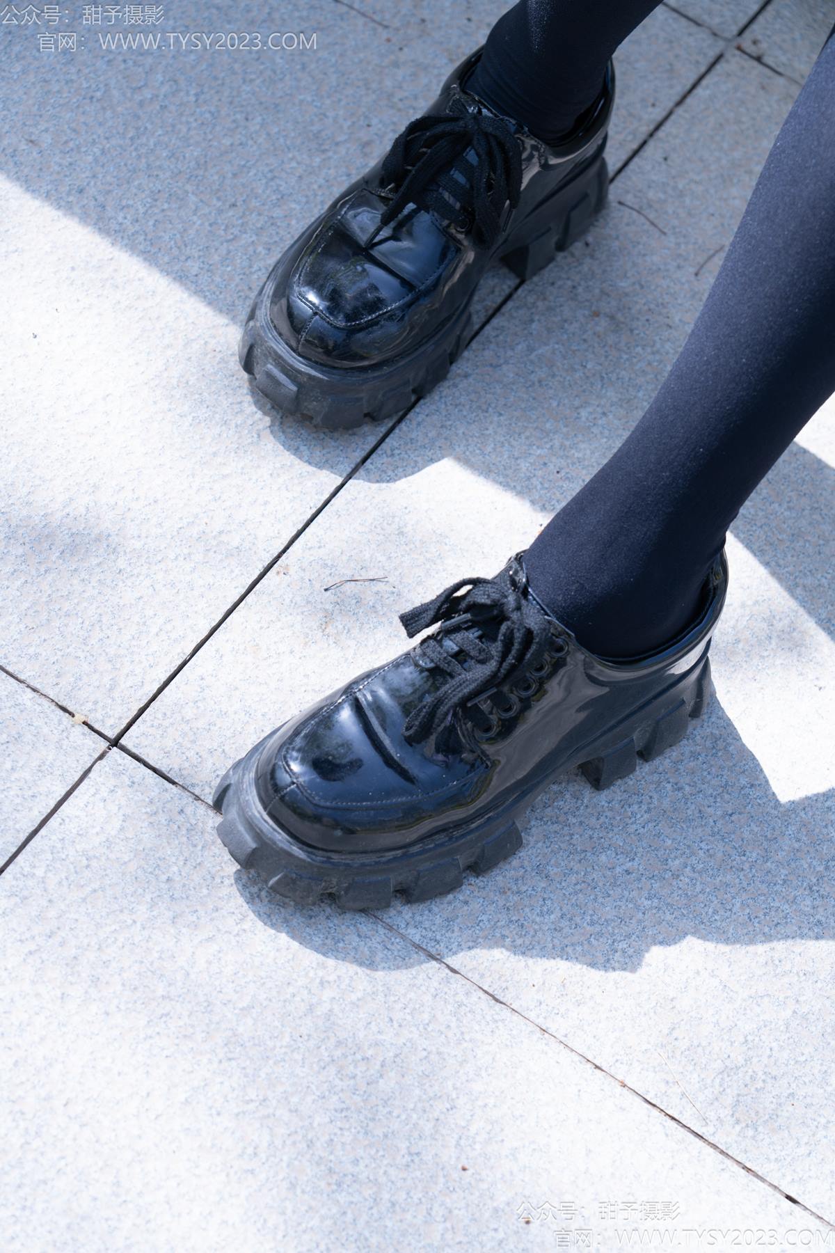 图片[91]-甜予摄影 NO.193 小甜桃-皮鞋、大腿袜、裸足[90P] – 速更版-美库