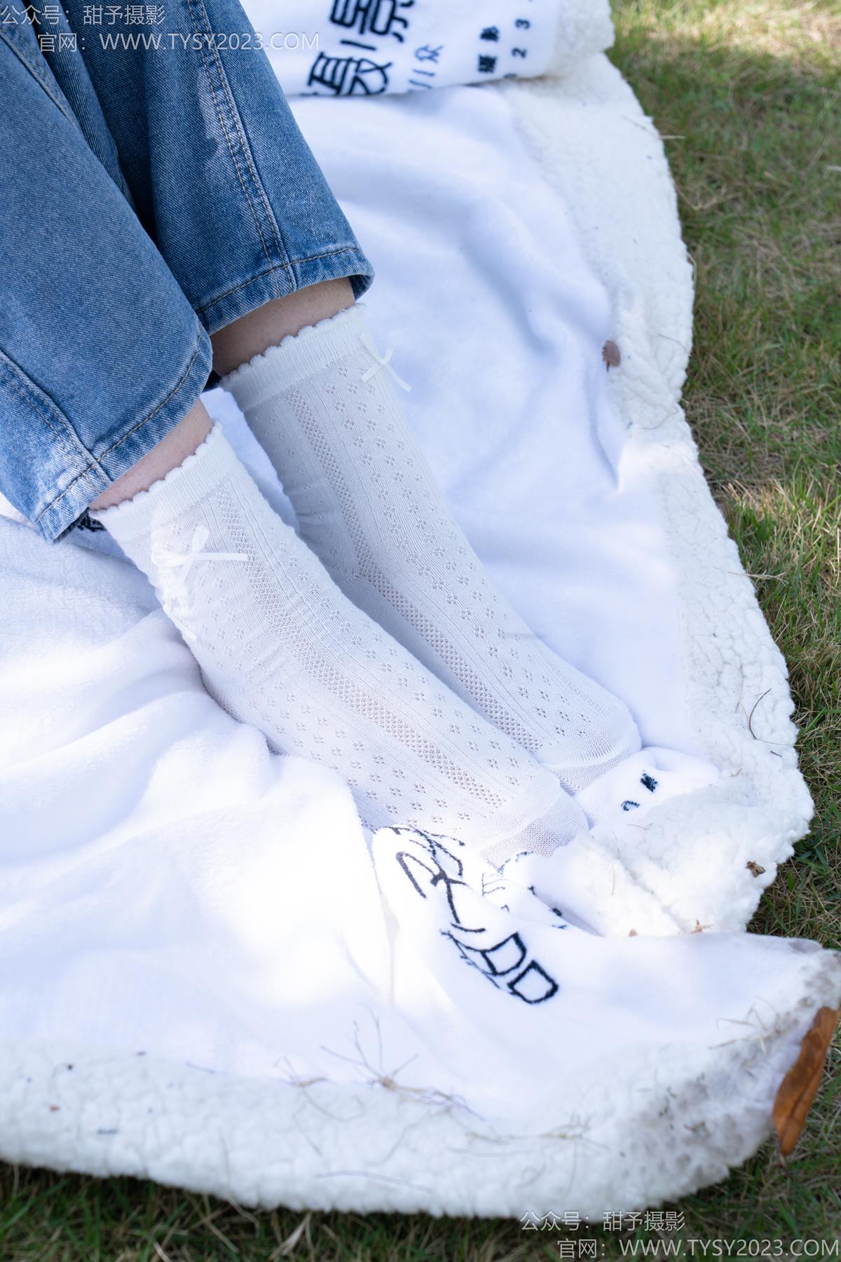 图片[10]-甜予摄影 NO.194 小橙子-板鞋、白棉袜、裸足[91P] – 速更版-美库