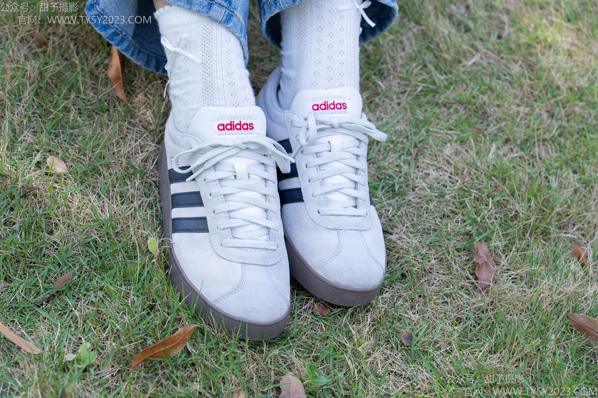 图片[22]-甜予摄影 NO.194 小橙子-板鞋、白棉袜、裸足[91P] – 速更版-美库