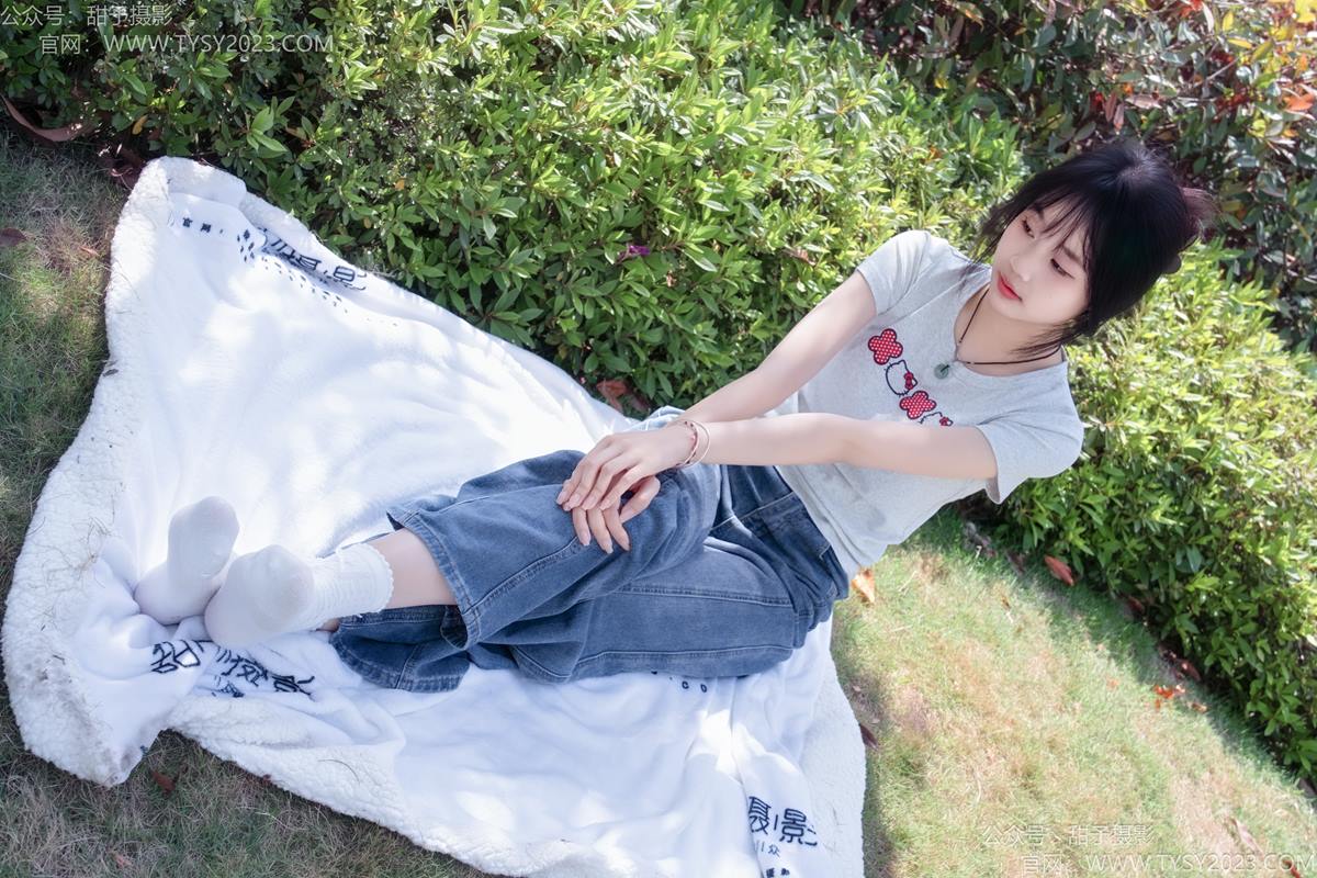 图片[34]-甜予摄影 NO.194 小橙子-板鞋、白棉袜、裸足[91P] – 速更版-美库