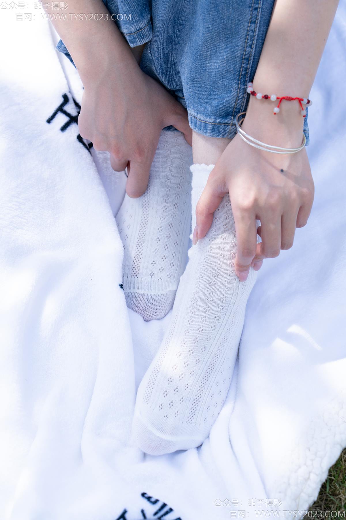 图片[42]-甜予摄影 NO.194 小橙子-板鞋、白棉袜、裸足[91P] – 速更版-美库