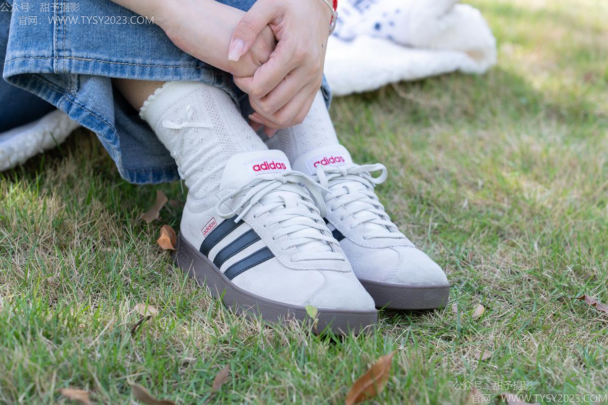 图片[45]-甜予摄影 NO.194 小橙子-板鞋、白棉袜、裸足[91P] – 速更版-美库