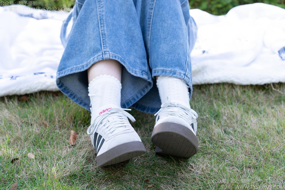 图片[56]-甜予摄影 NO.194 小橙子-板鞋、白棉袜、裸足[91P] – 速更版-美库
