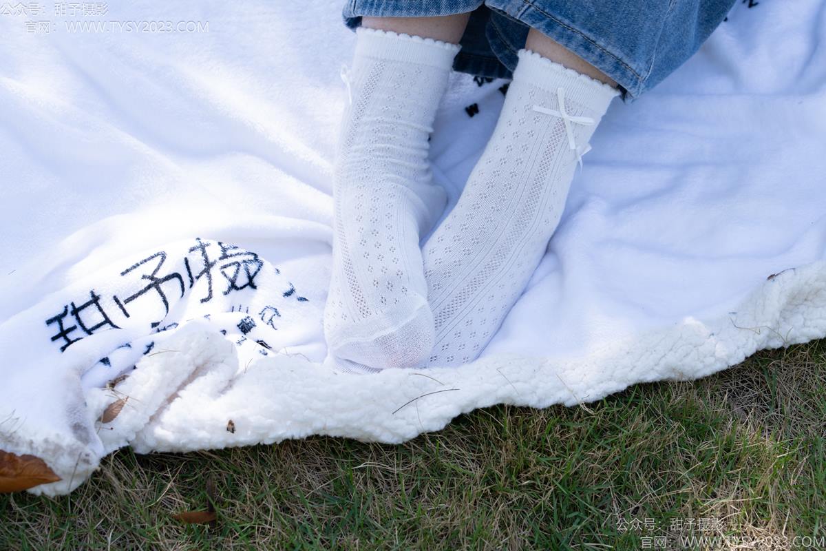 图片[59]-甜予摄影 NO.194 小橙子-板鞋、白棉袜、裸足[91P] – 速更版-美库