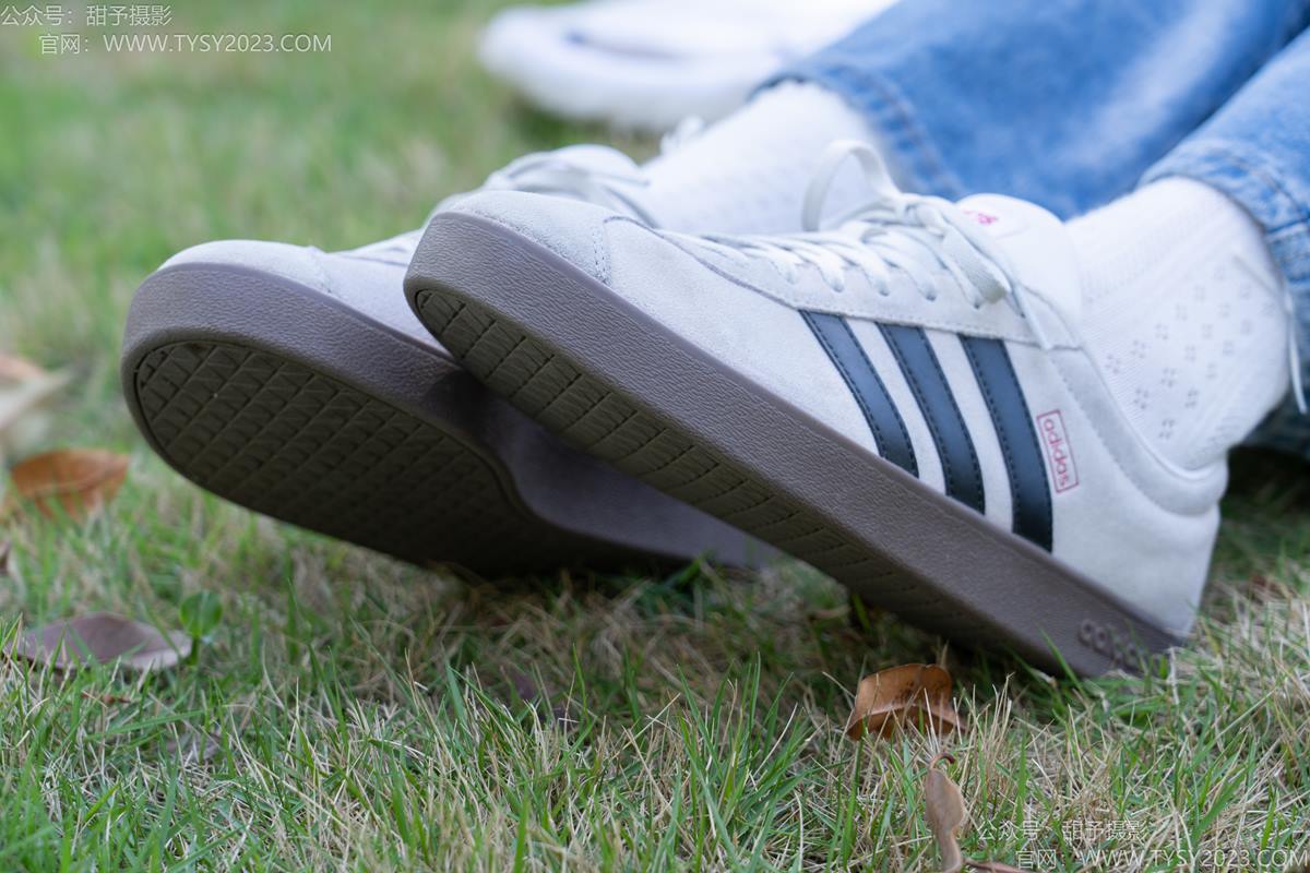 图片[61]-甜予摄影 NO.194 小橙子-板鞋、白棉袜、裸足[91P] – 速更版-美库