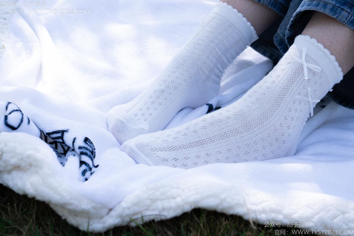 图片[71]-甜予摄影 NO.194 小橙子-板鞋、白棉袜、裸足[91P] – 速更版-美库